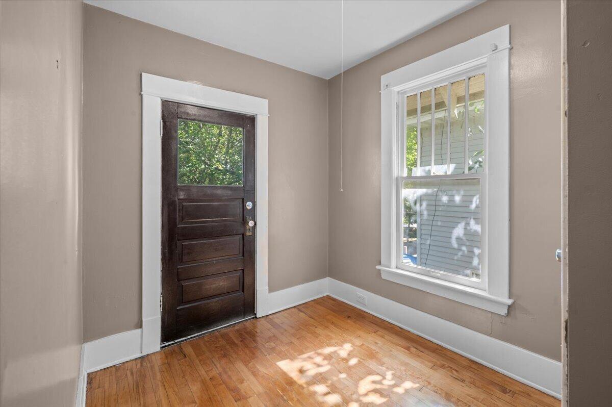 1818 Francis Avenue Se Property Photo 24