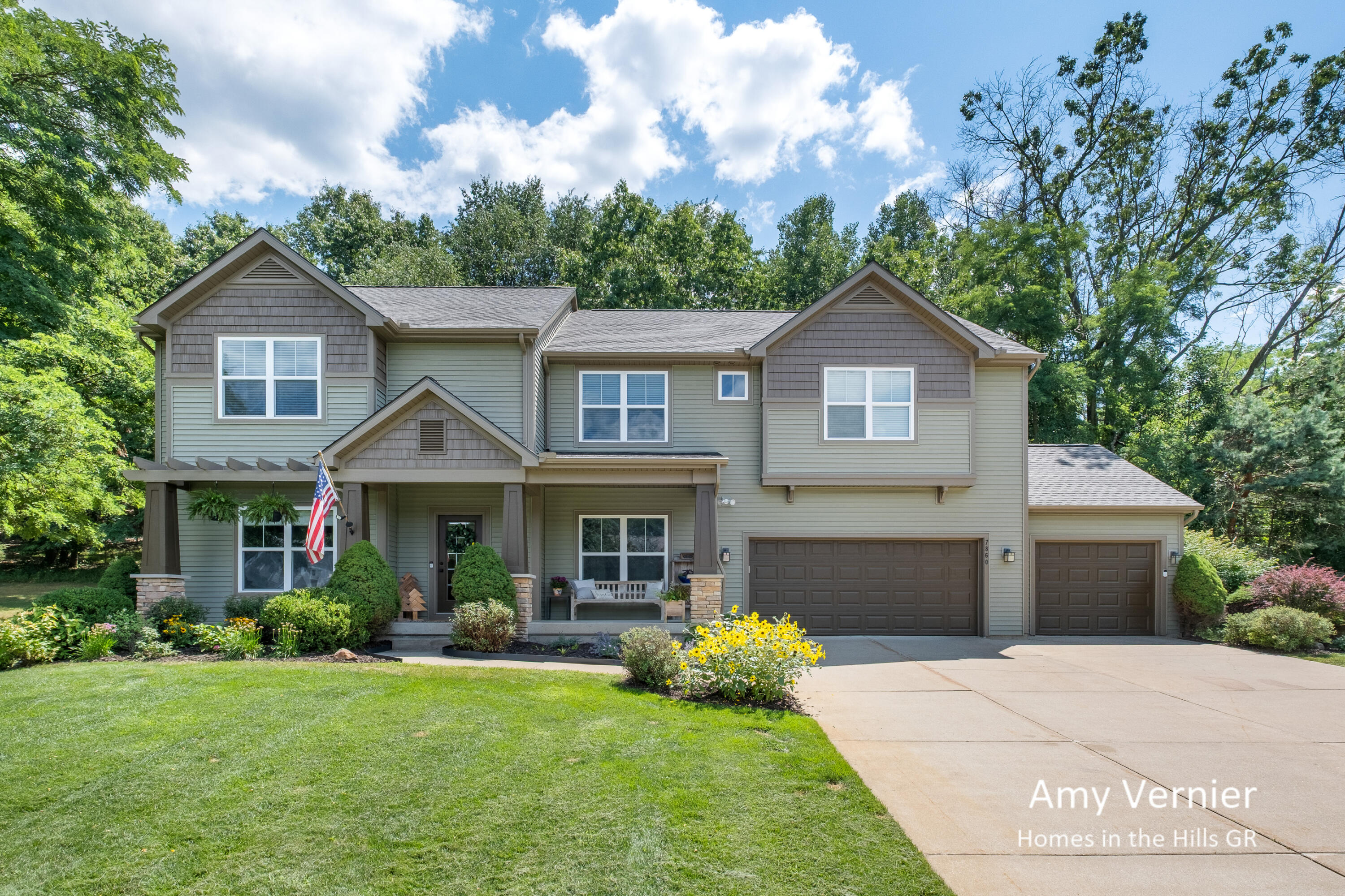 7860 Sandy Hollow Drive Se Property Photo 1