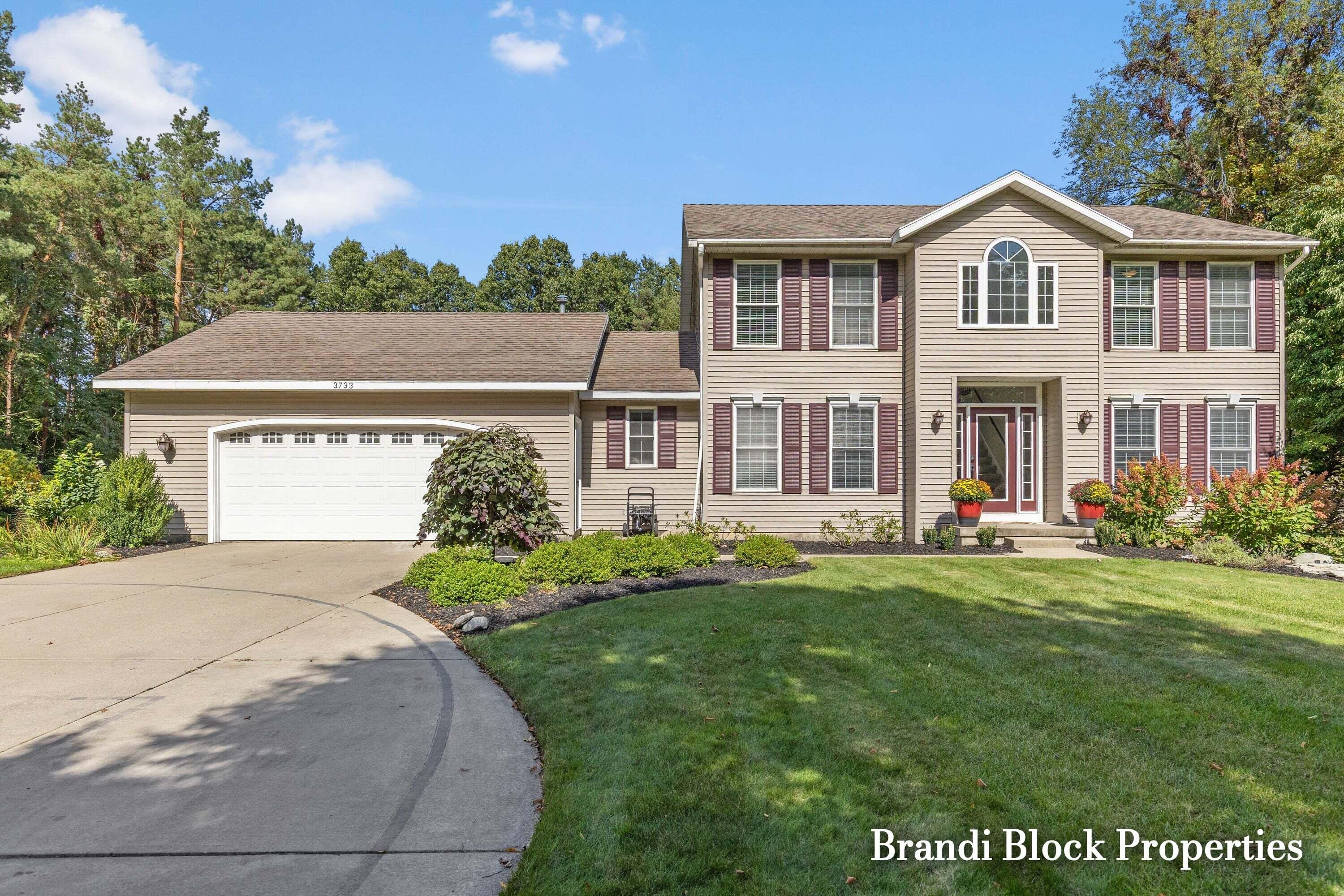 3733 Webber Pines Drive Ne Property Photo 1