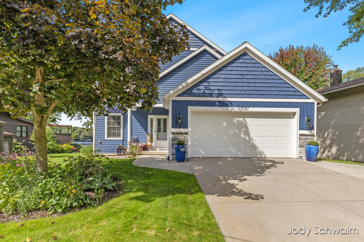 7121 Hass Drive Ne Property Photo 12