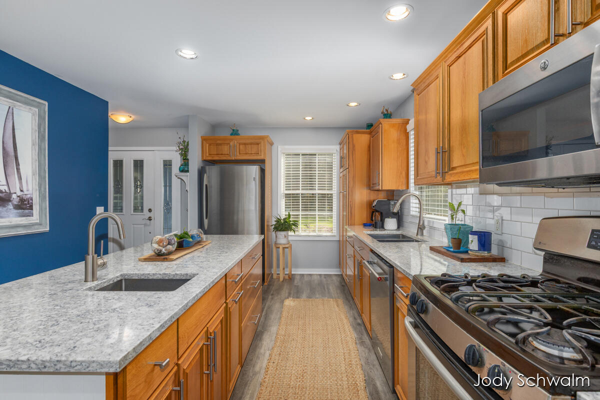 7121 Hass Drive Ne Property Photo 15