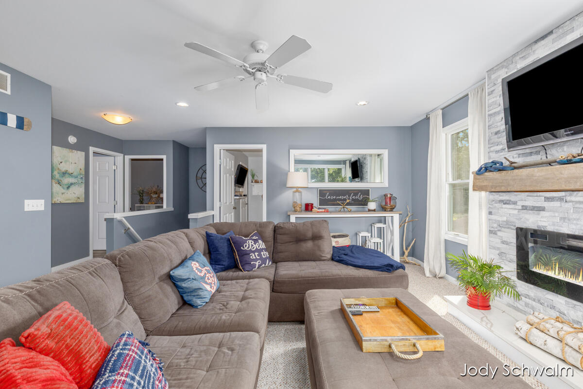 7121 Hass Drive Ne Property Photo 34