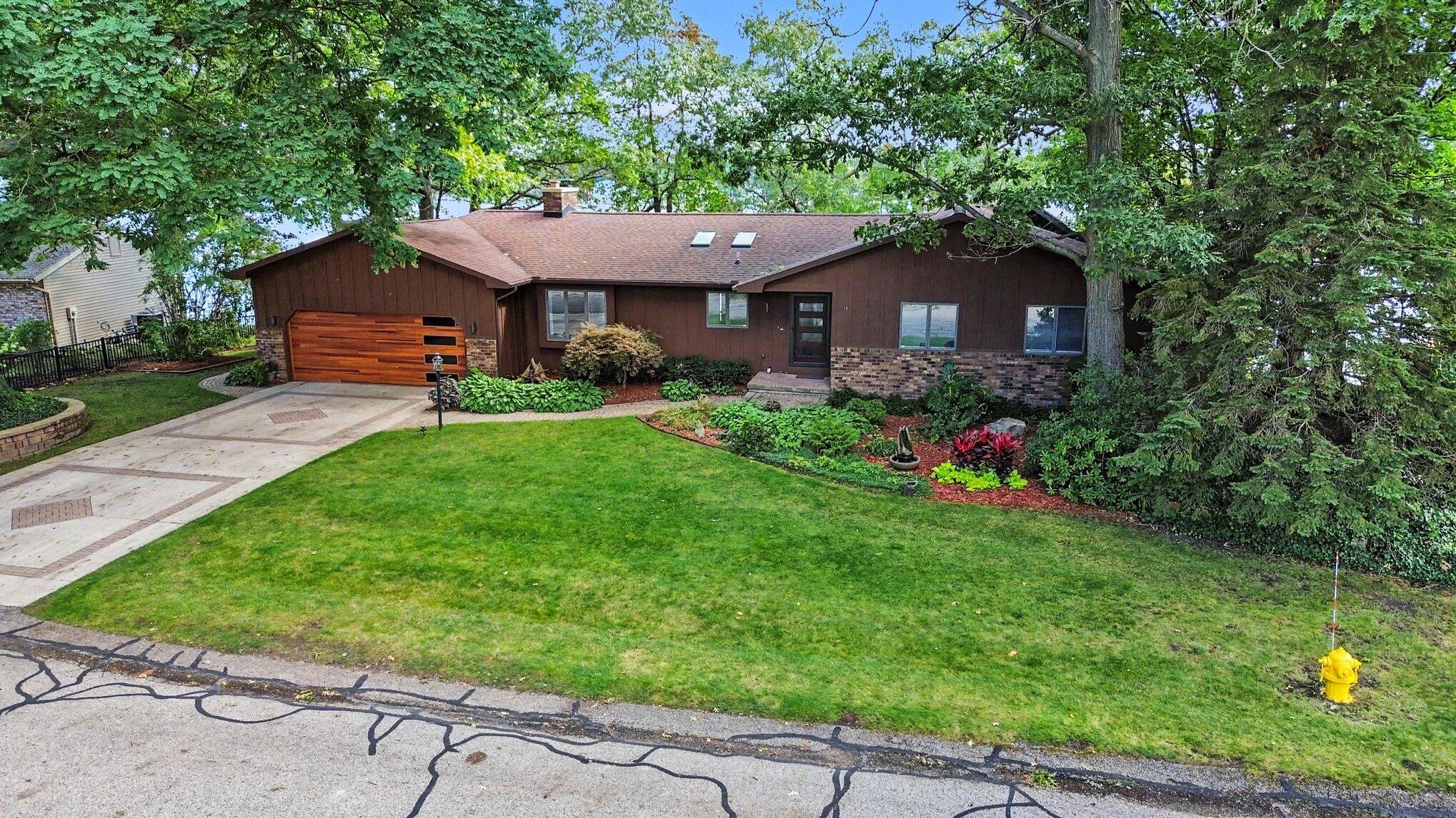 16061 Harbor View Drive Property Photo 1