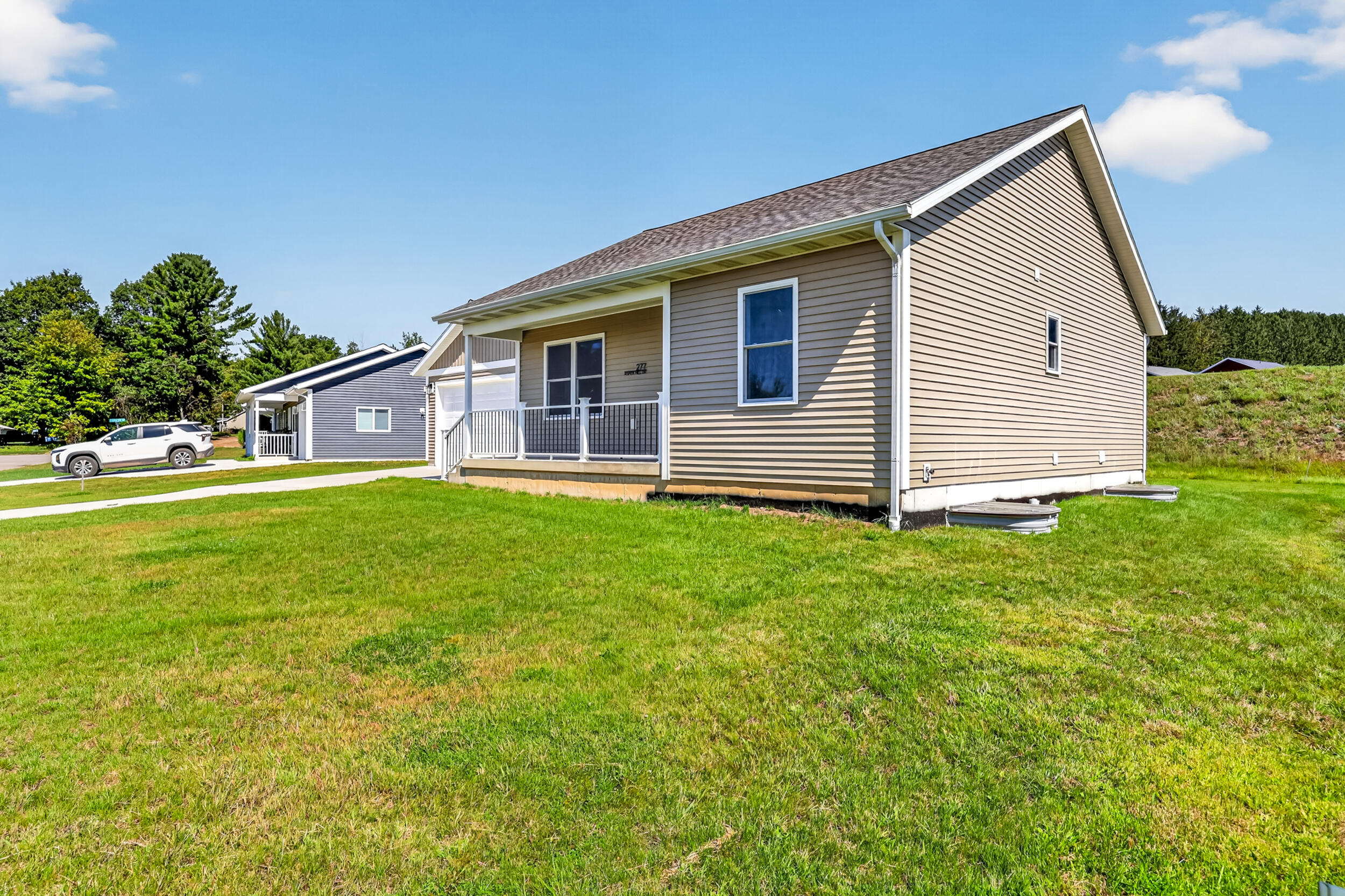 277 Aspen Hill Drive Property Photo 4