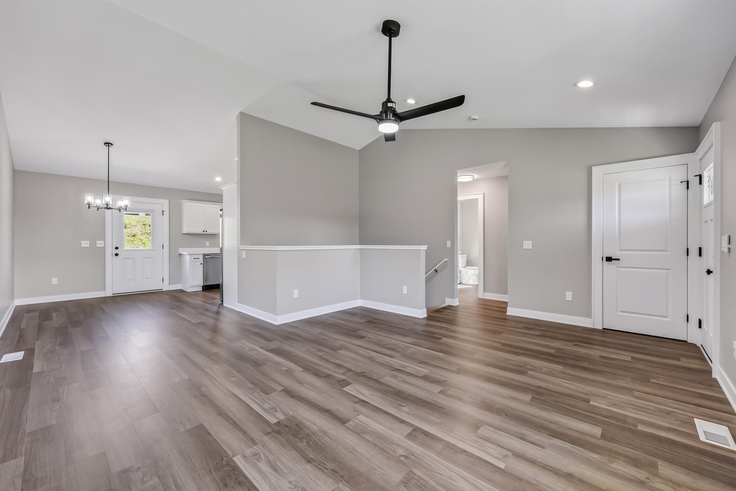 277 Aspen Hill Drive Property Photo 6