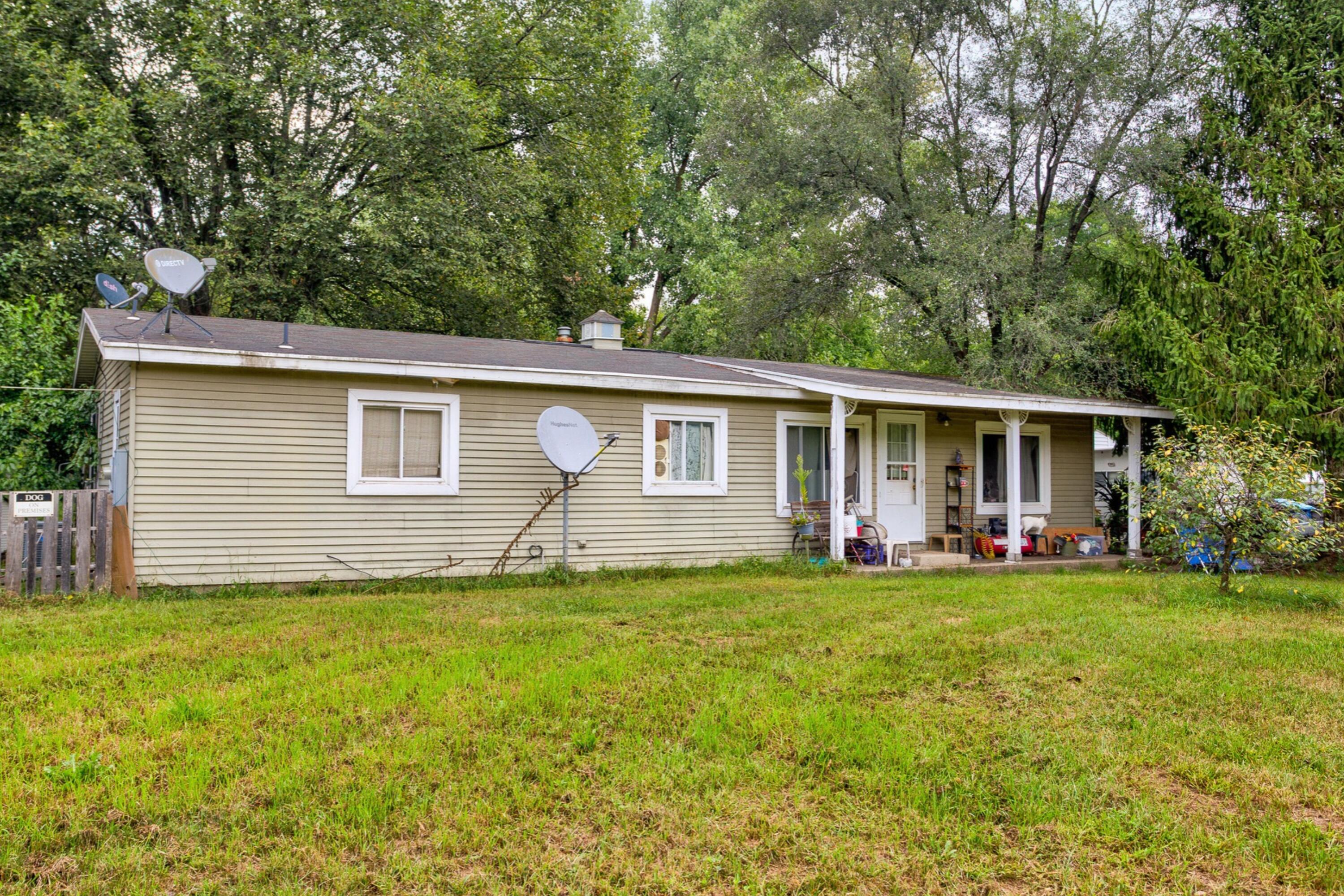 2503 Beach Court Property Photo 1