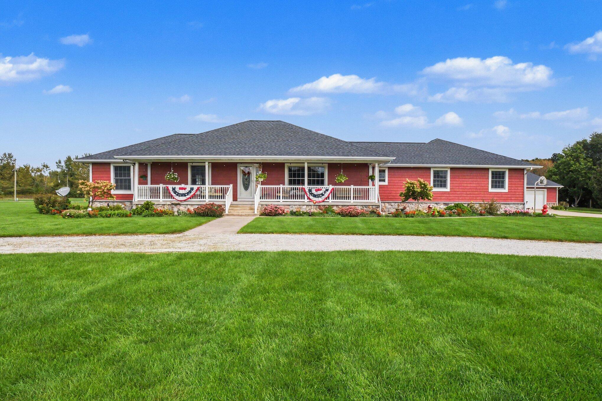 70773 Sterling Drive Property Photo 1