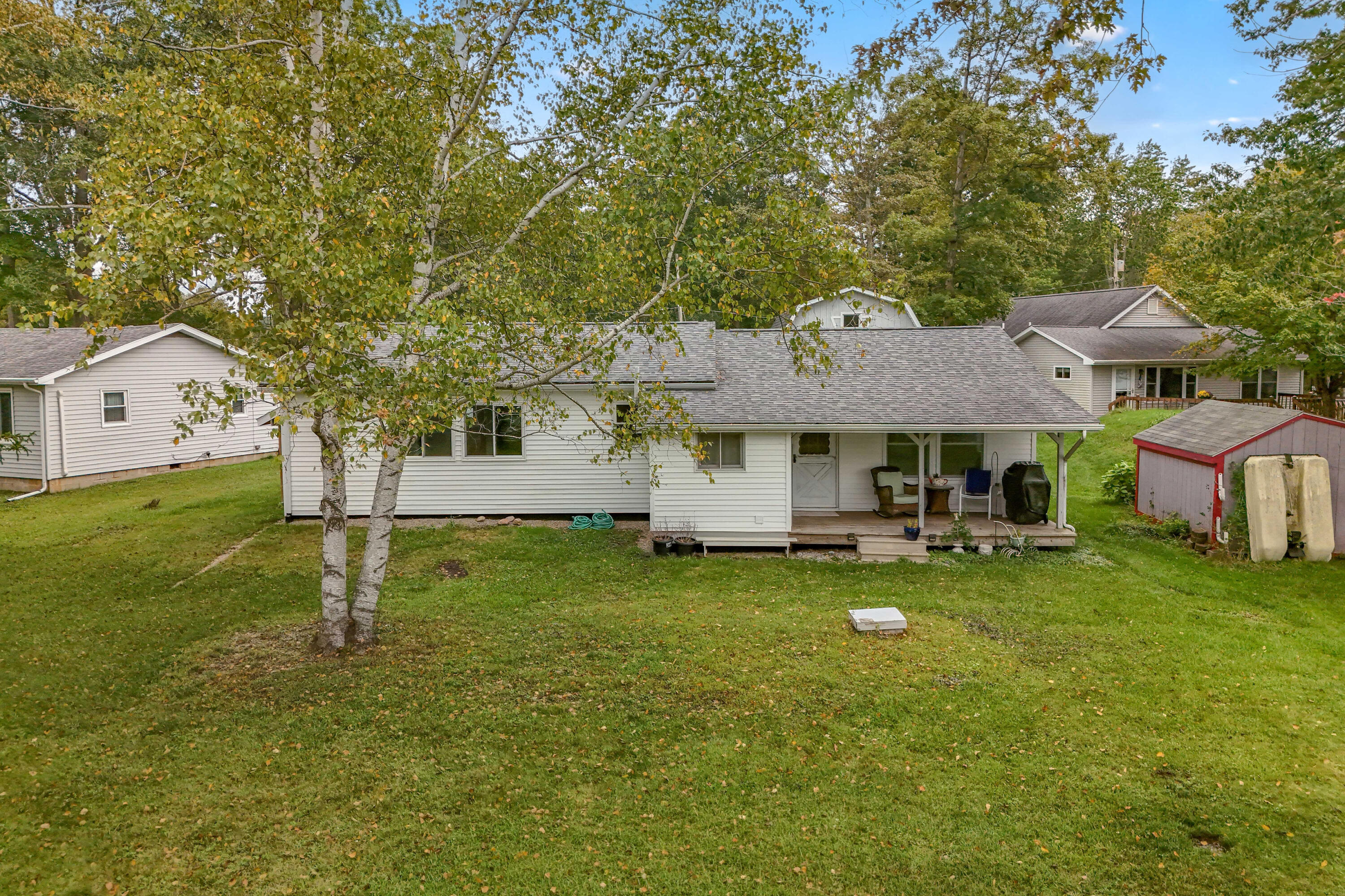 5406 Circle Drive Property Photo 1