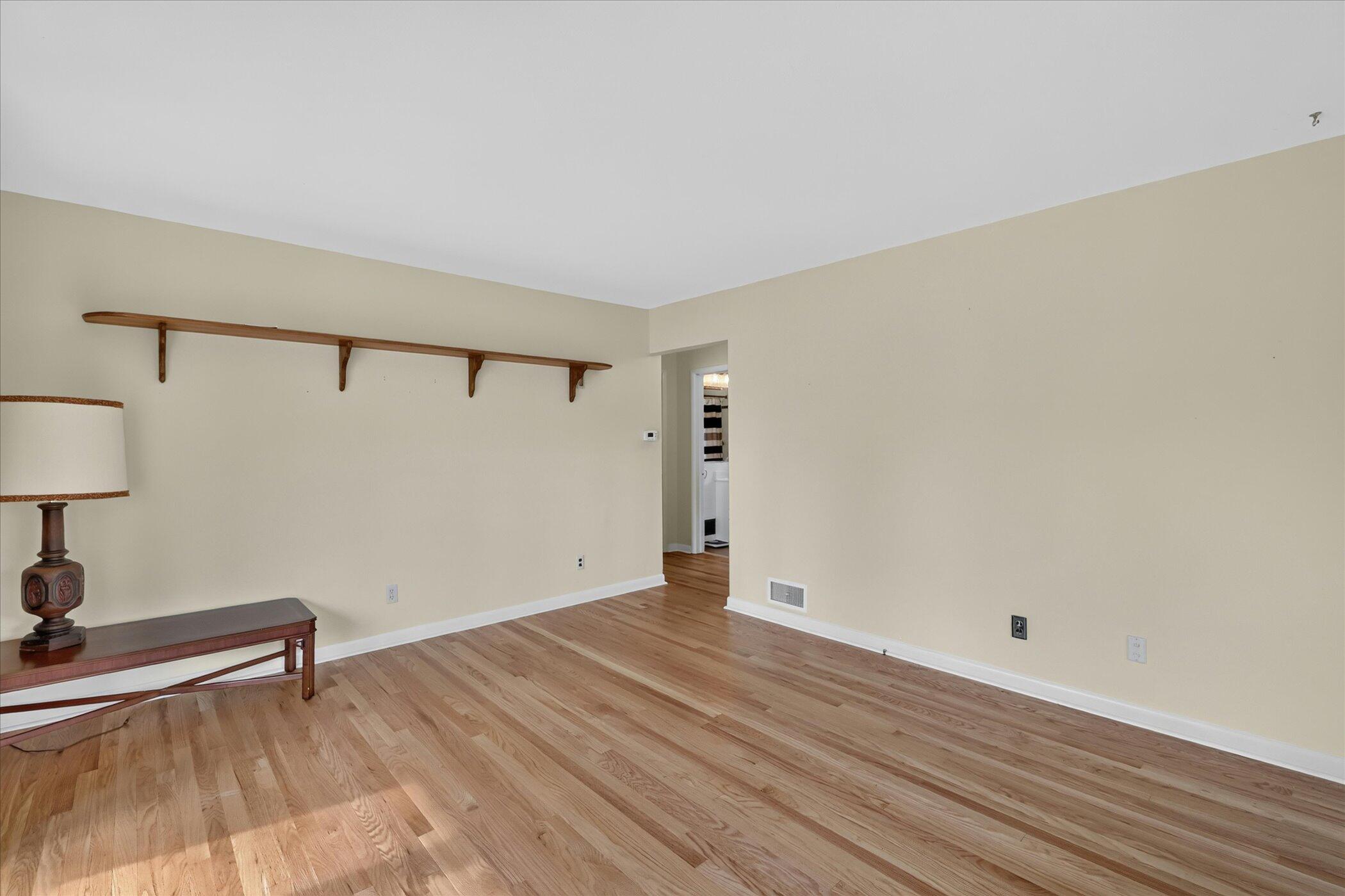 1920 Langley Ave Avenue Property Photo 8