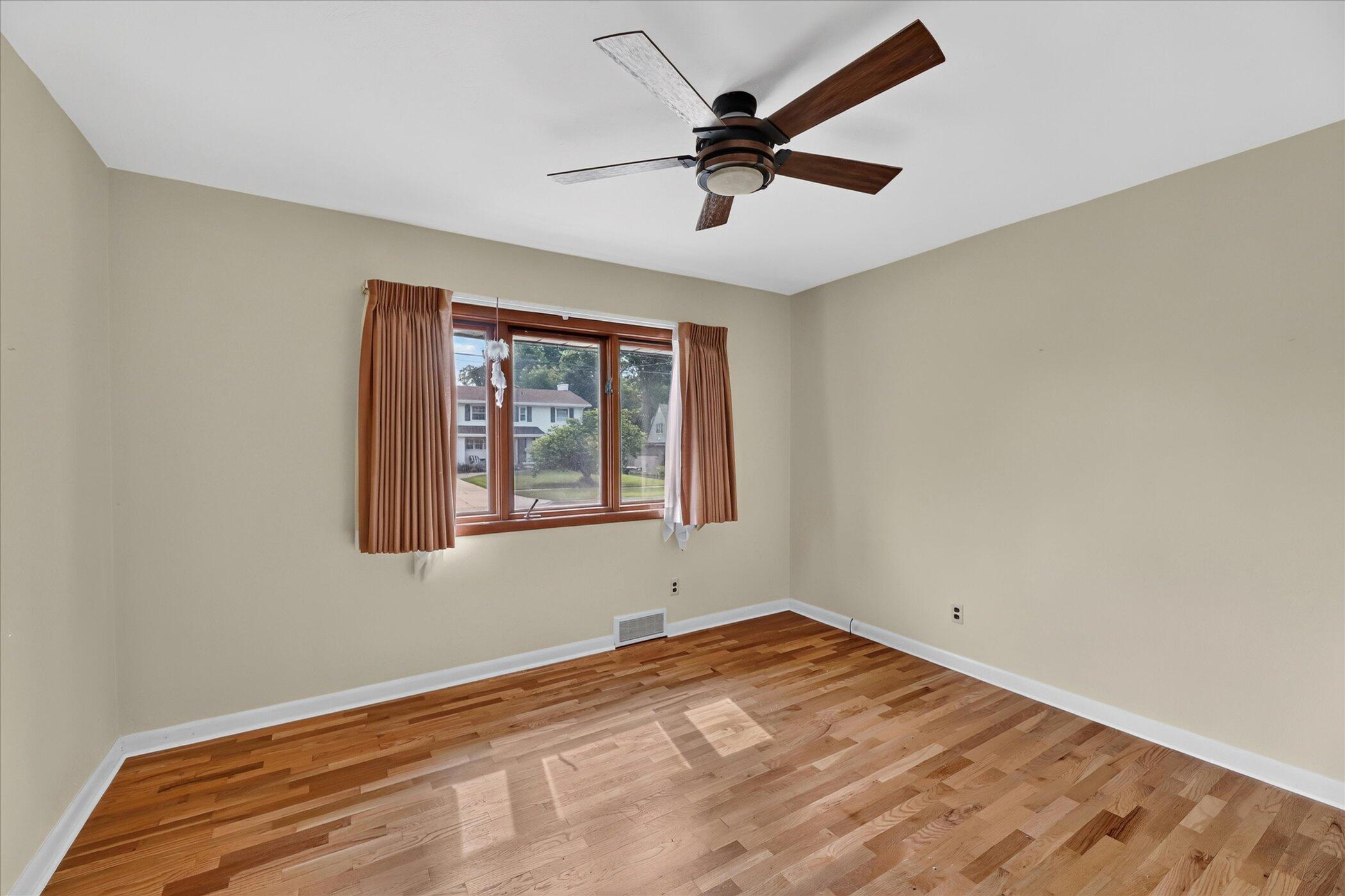 1920 Langley Ave Avenue Property Photo 17