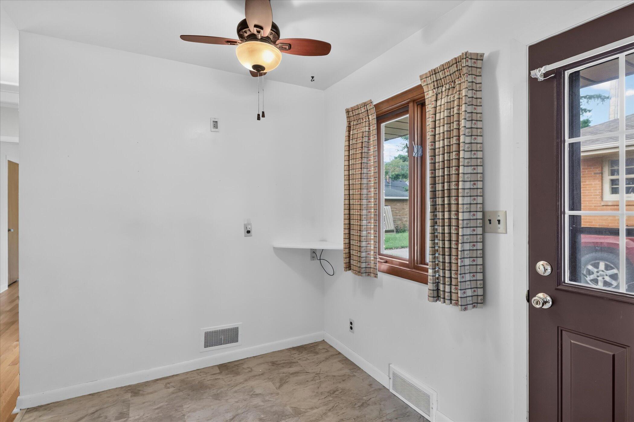 1920 Langley Ave Avenue Property Photo 25