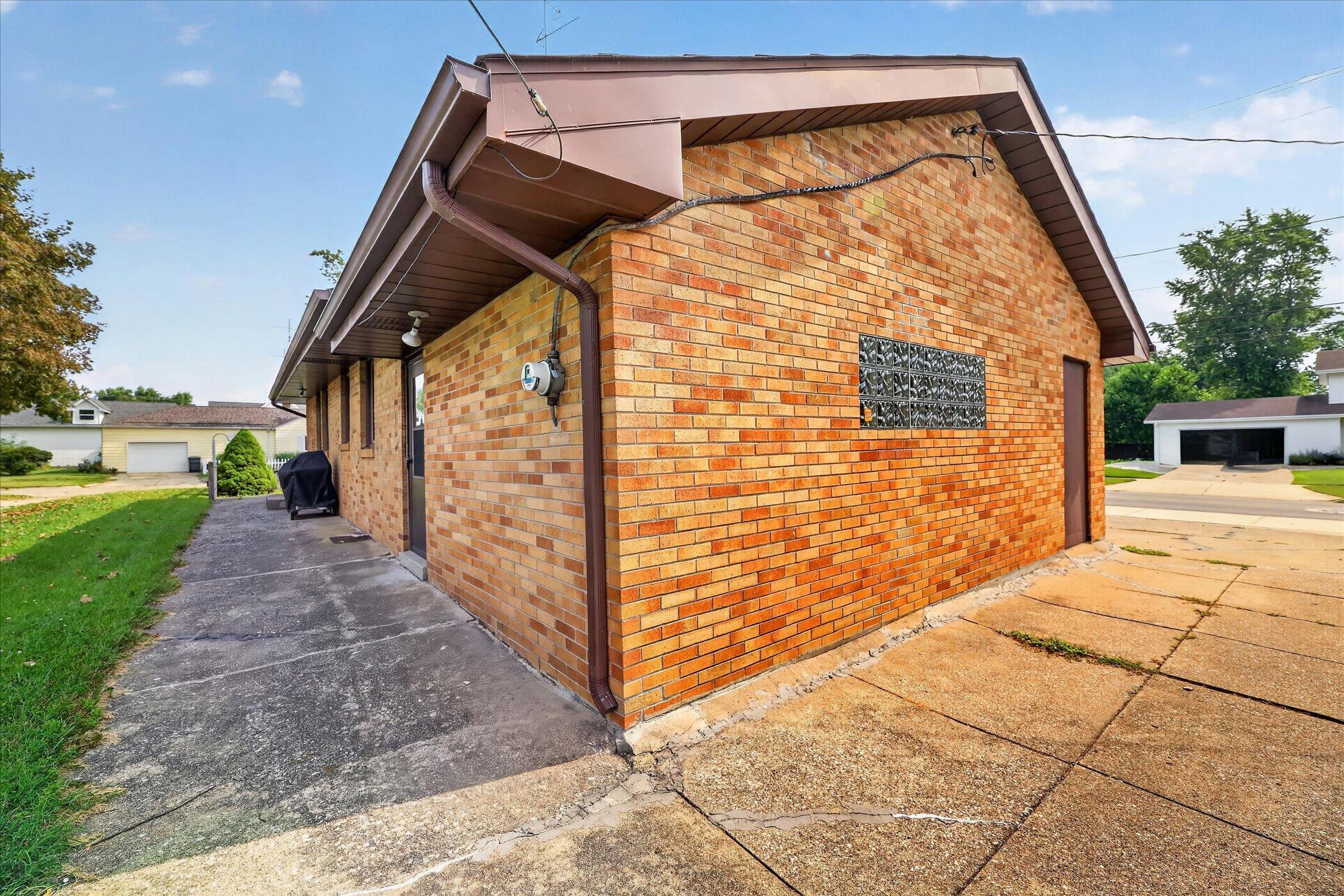 1920 Langley Ave Avenue Property Photo 32