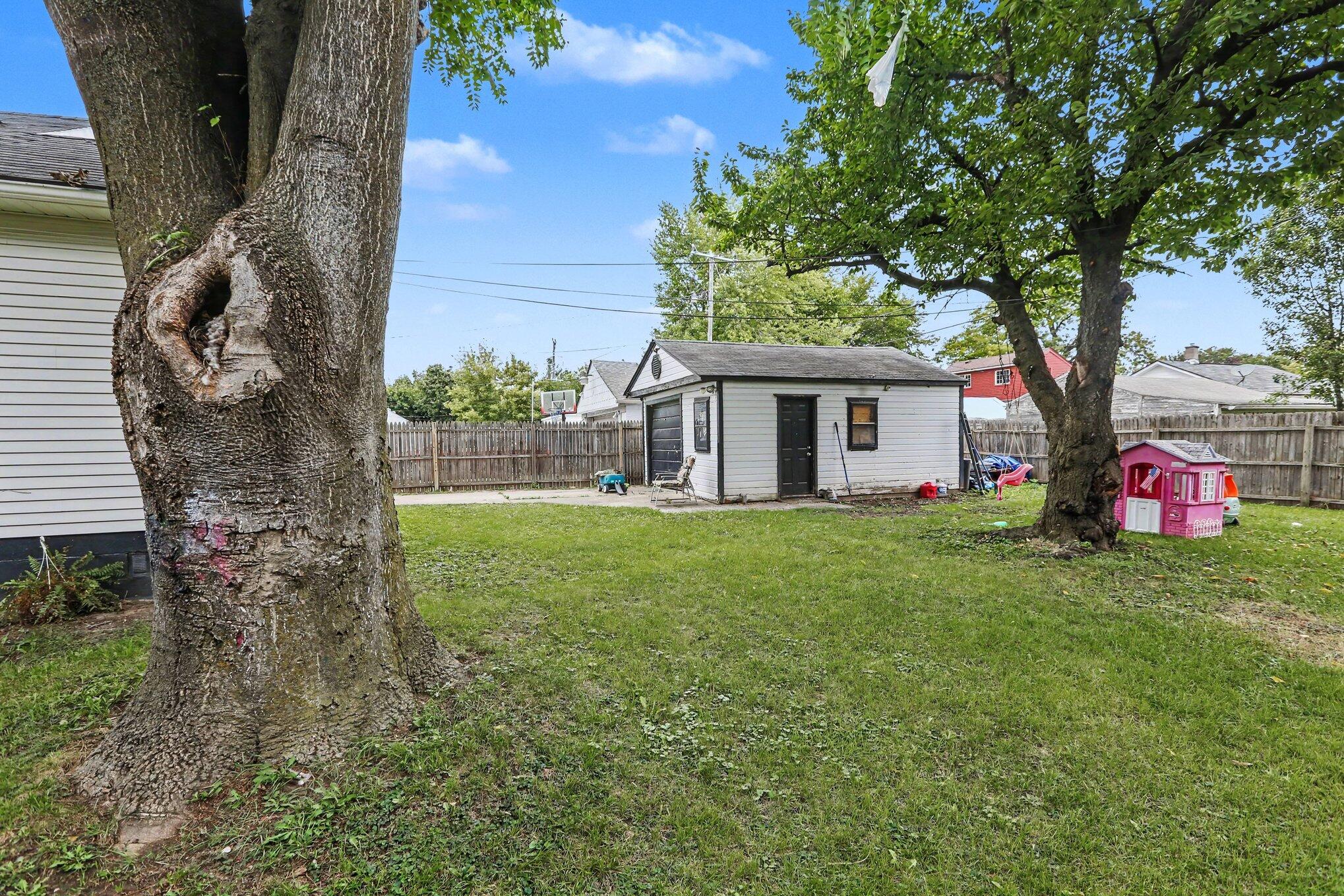 1764 Euclid Street Property Photo 18