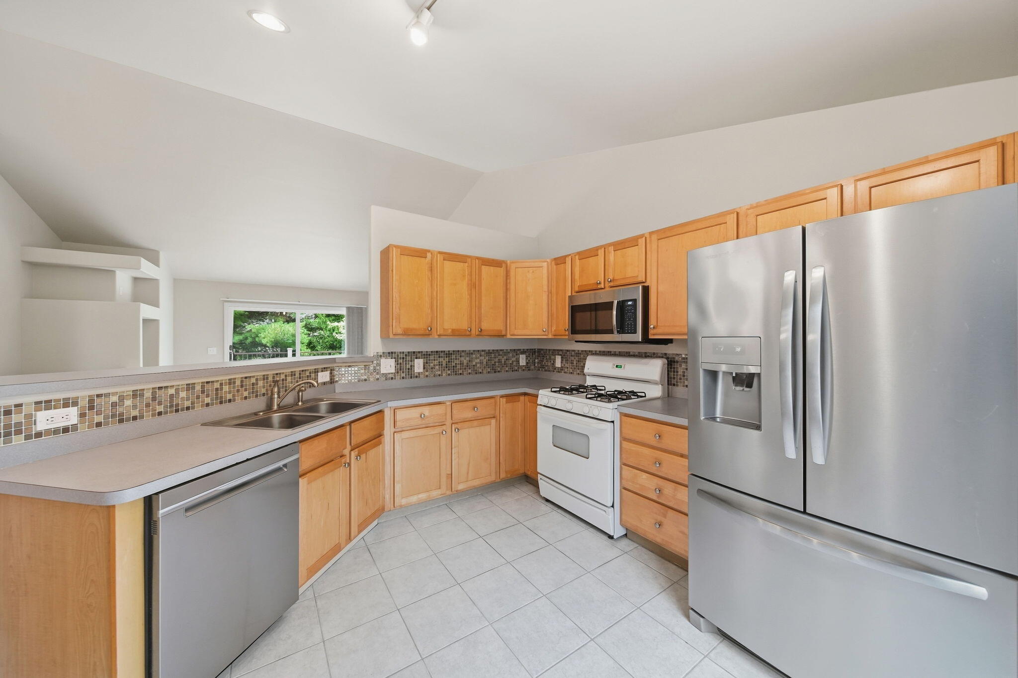 4029 Boulder Pond Drive Property Photo 6
