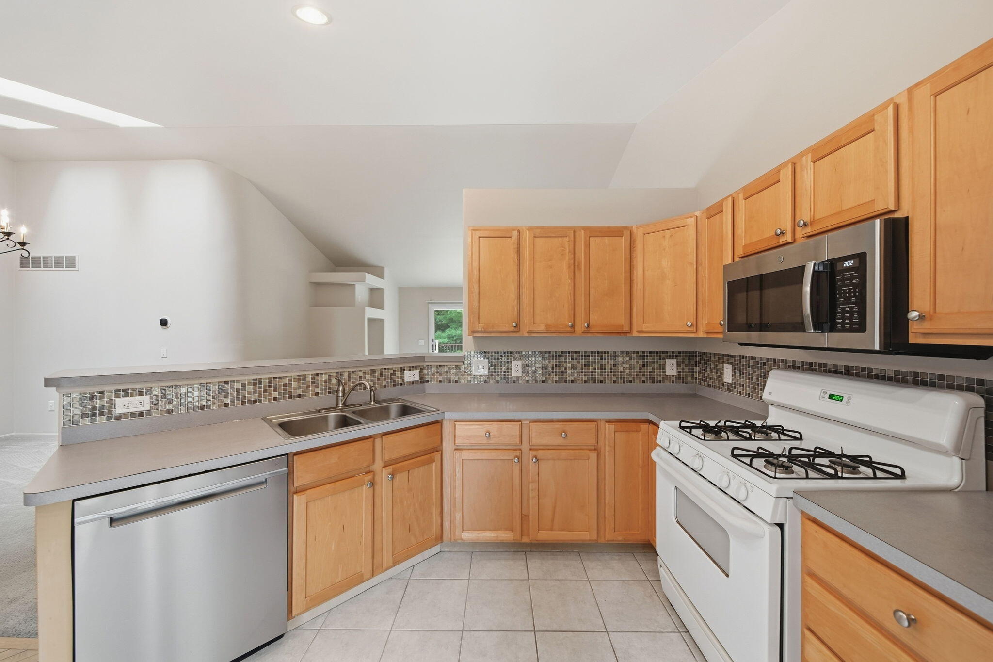 4029 Boulder Pond Drive Property Photo 7