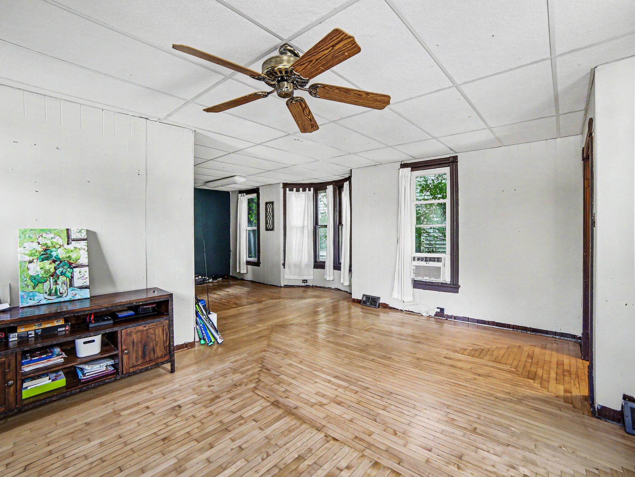 248 6th Avenue Property Photo 6
