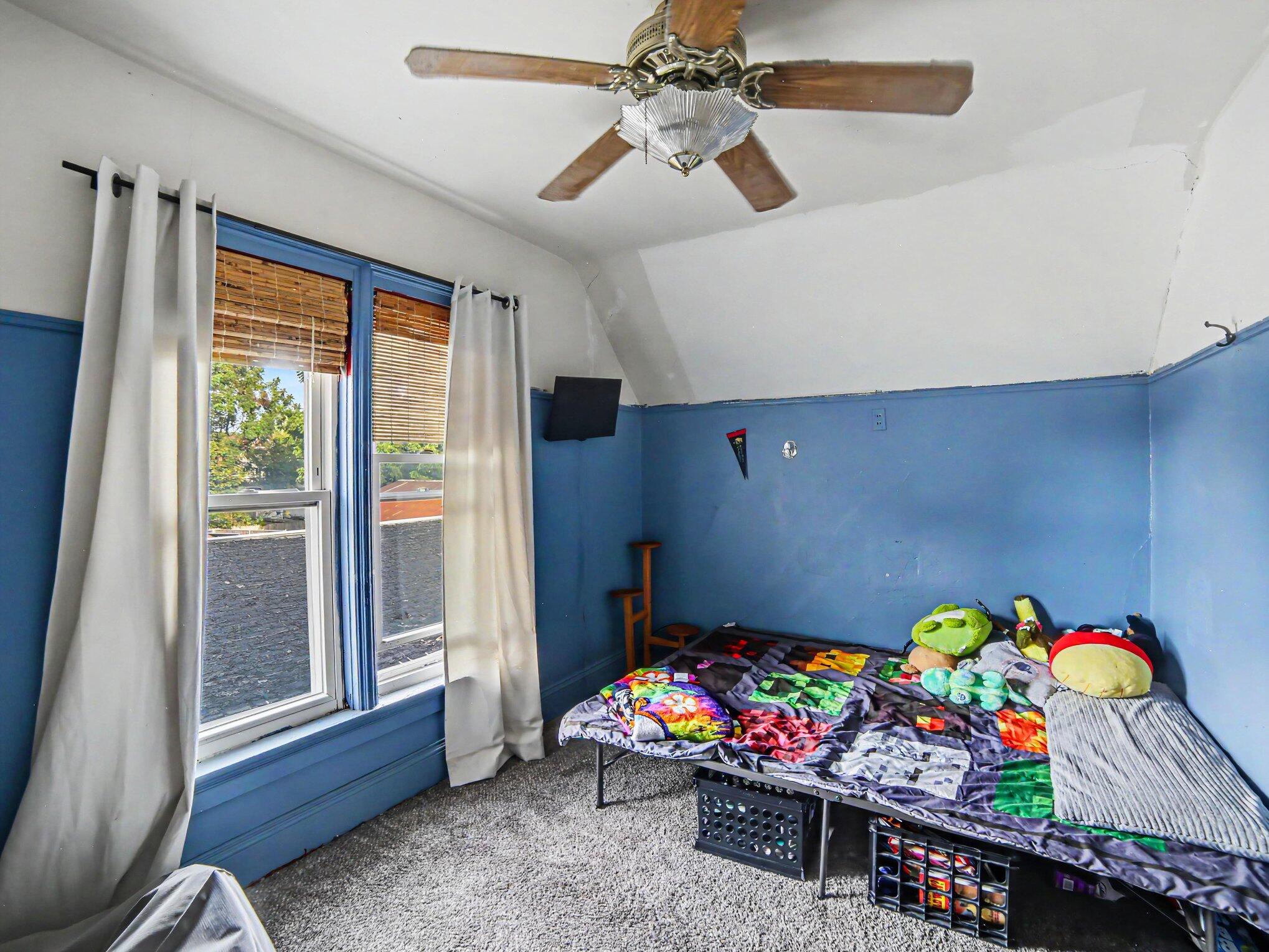 248 6th Avenue Property Photo 16