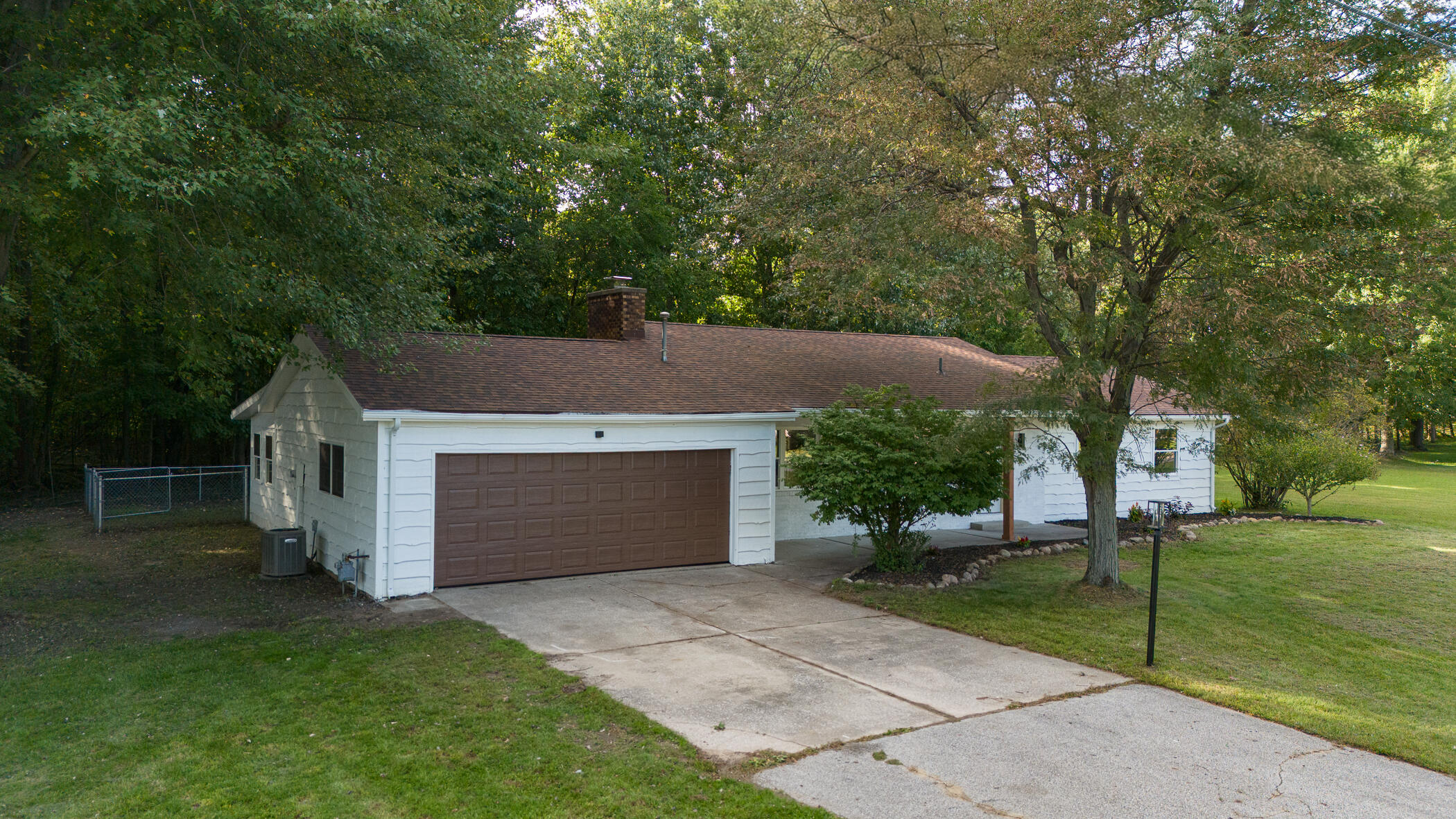 5564 Newton Avenue Property Photo 1