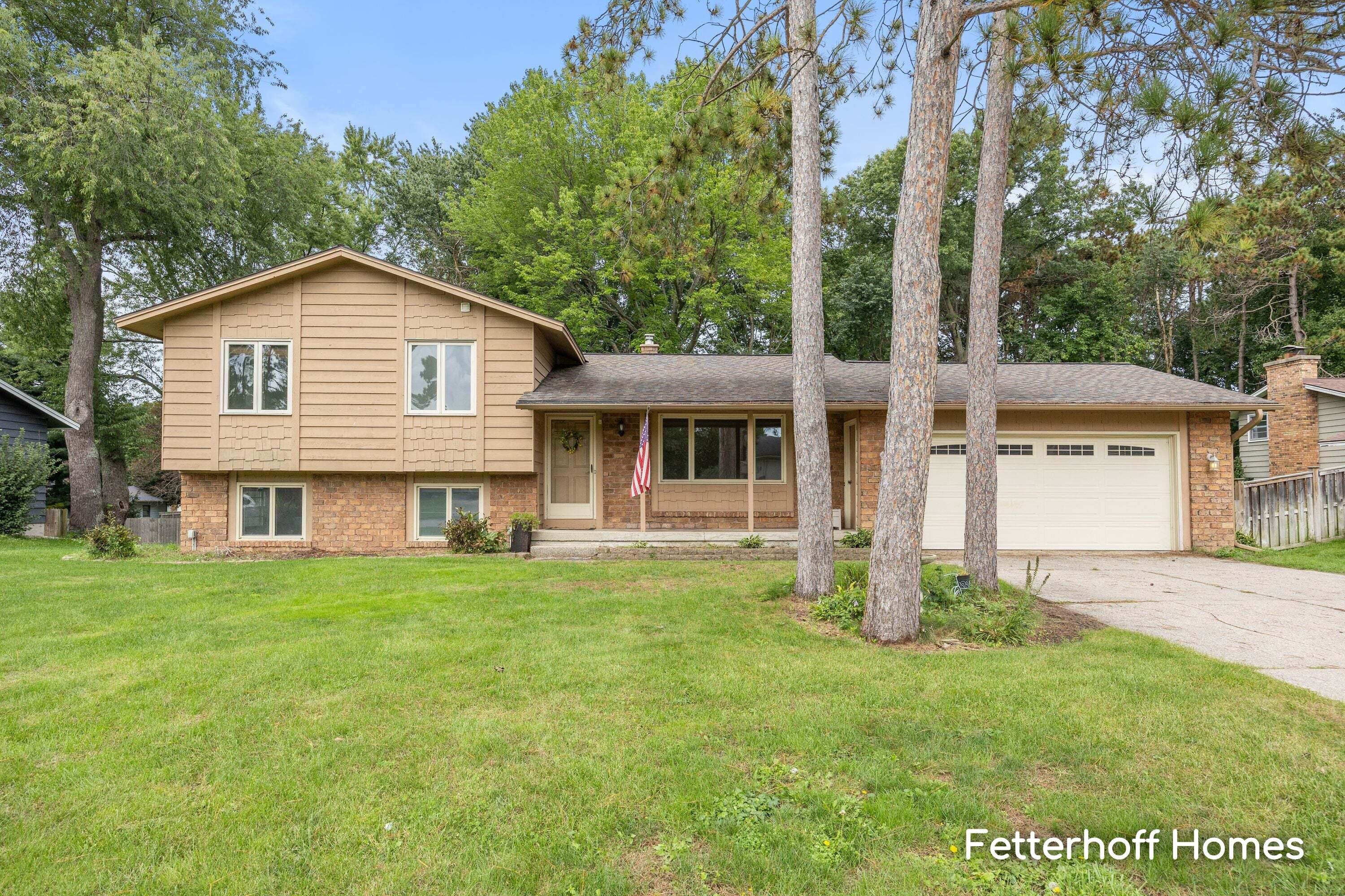 6325 Bechalla Drive Se Property Photo 1