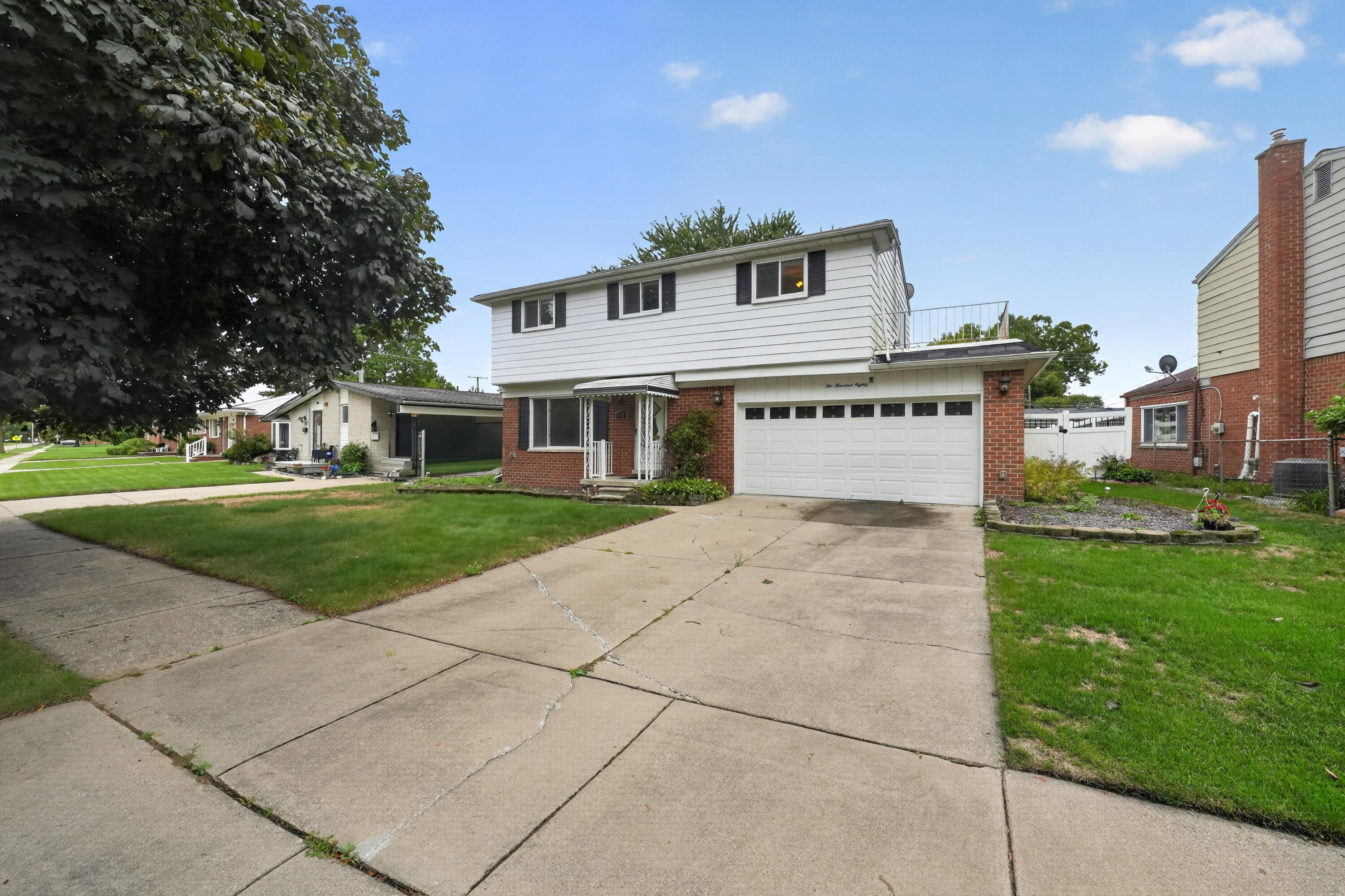 280 Clinton River Drive Property Photo 1