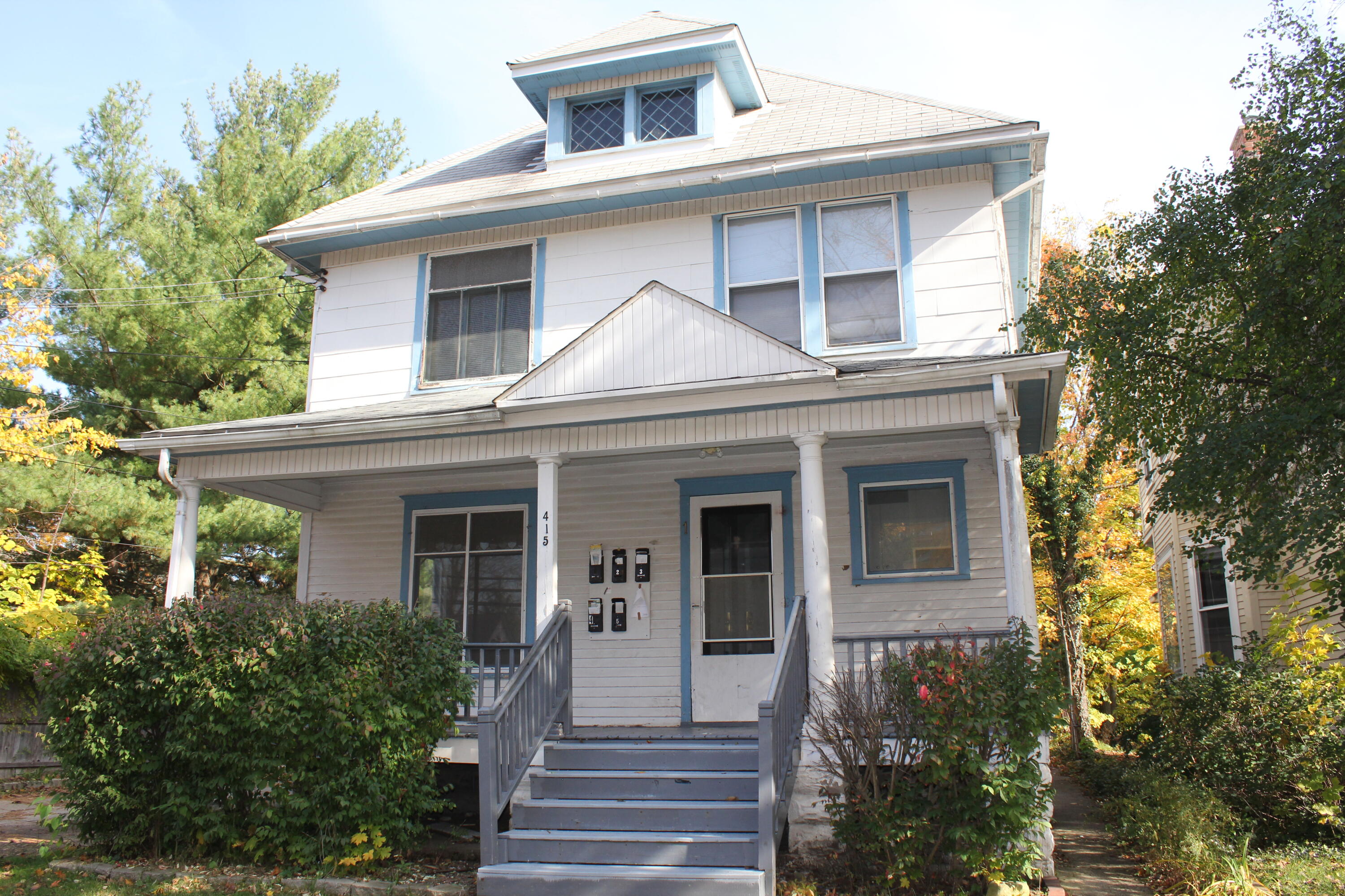 415 Davis Street Property Photo 1