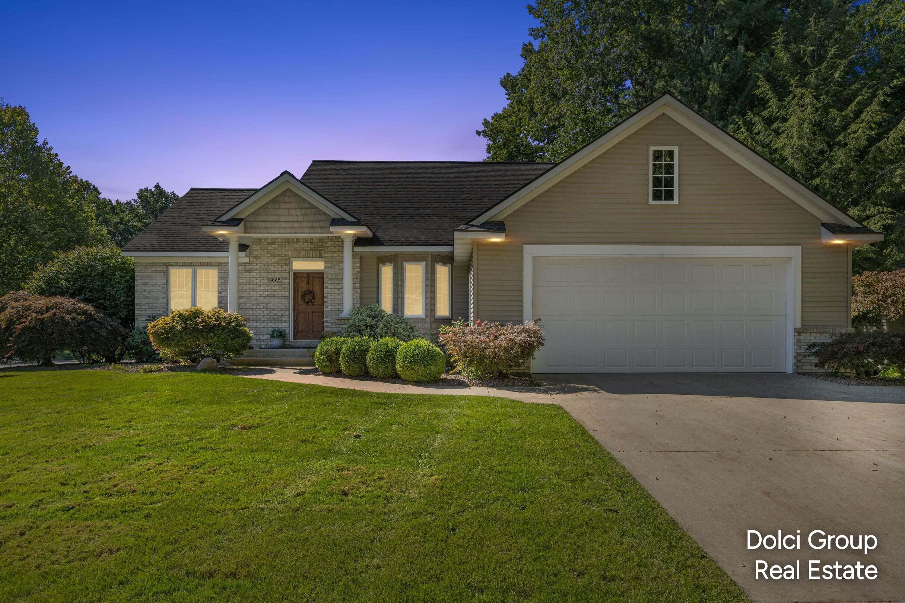 2538 Danton Drive Sw Property Photo 1