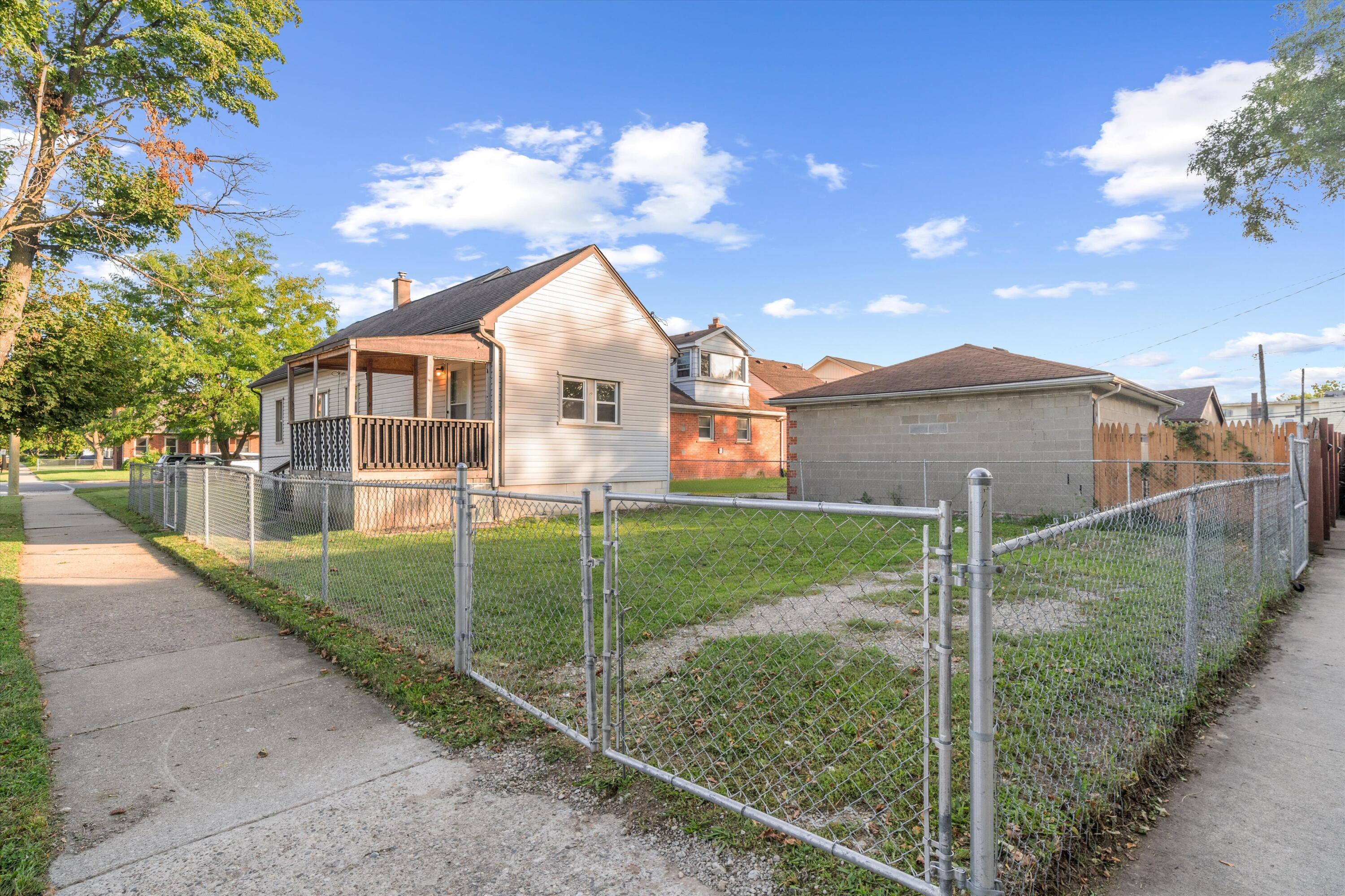 1756 Lafayette Boulevard Property Photo 5