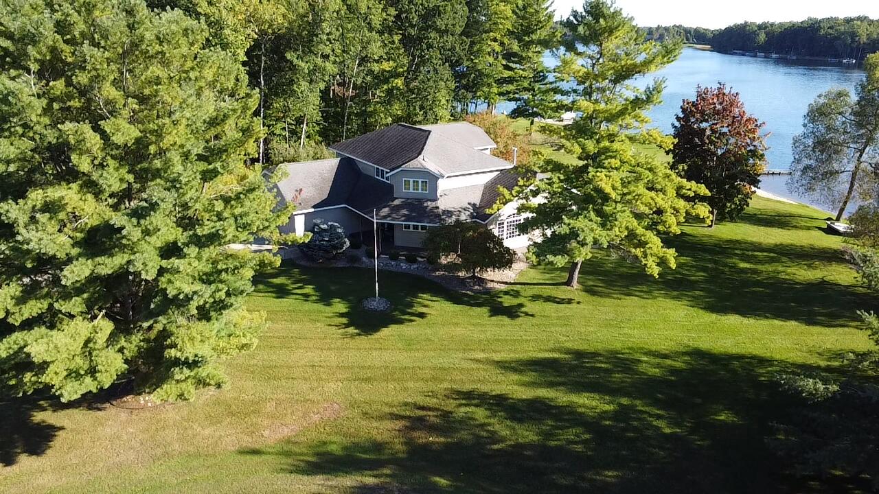 4760 Queens Court Property Photo 1