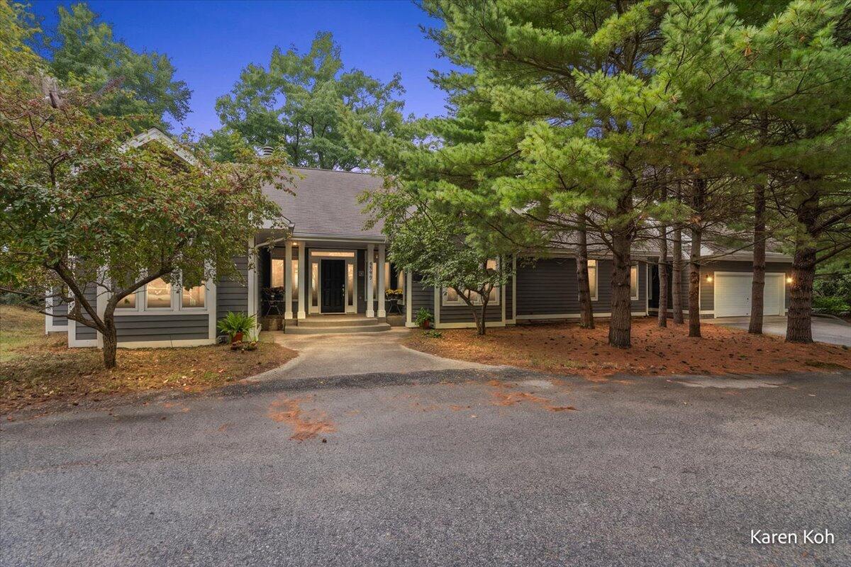 4779 N Lakeshore Drive Property Photo 1