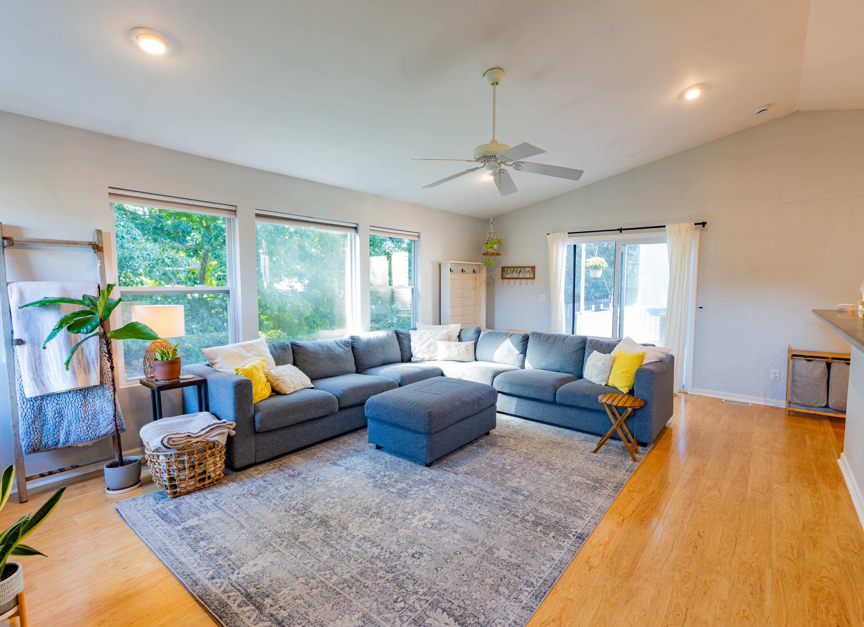6860 Cypress Bay Drive Property Photo 12