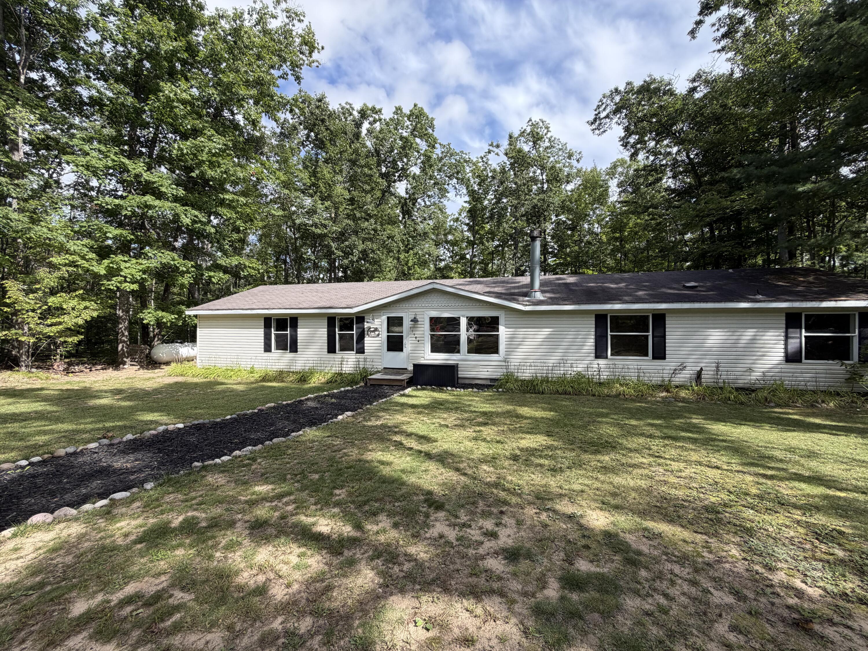 11584 Sherwood Drive Property Photo 1