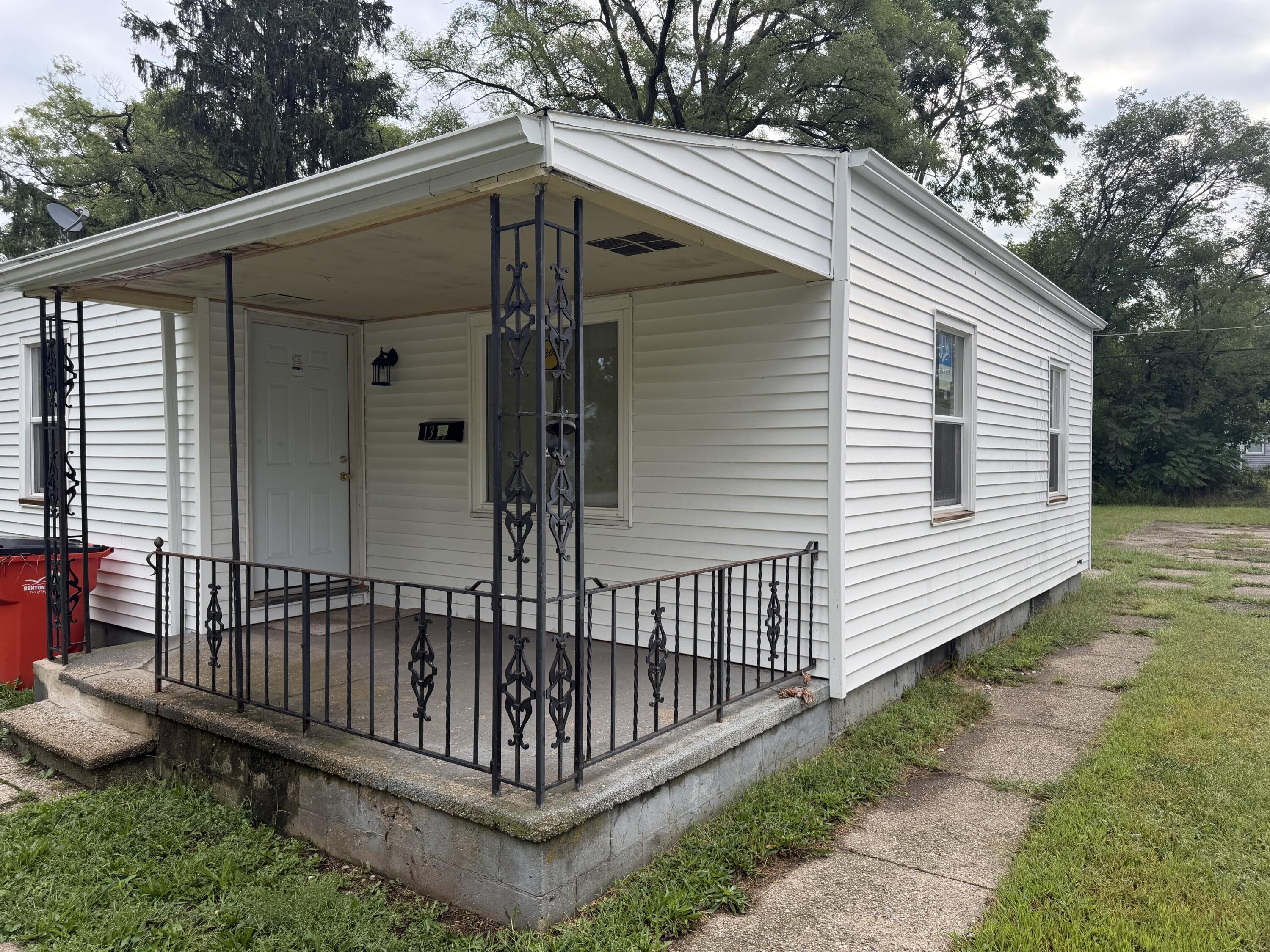 1339 Jennings Avenue Property Photo 1