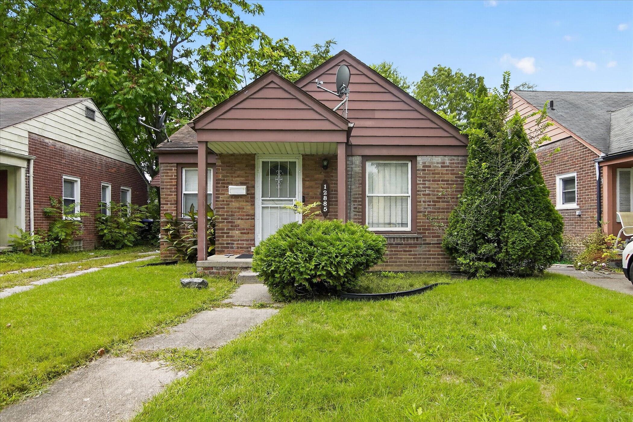 12885 Riverview Street Property Photo 1
