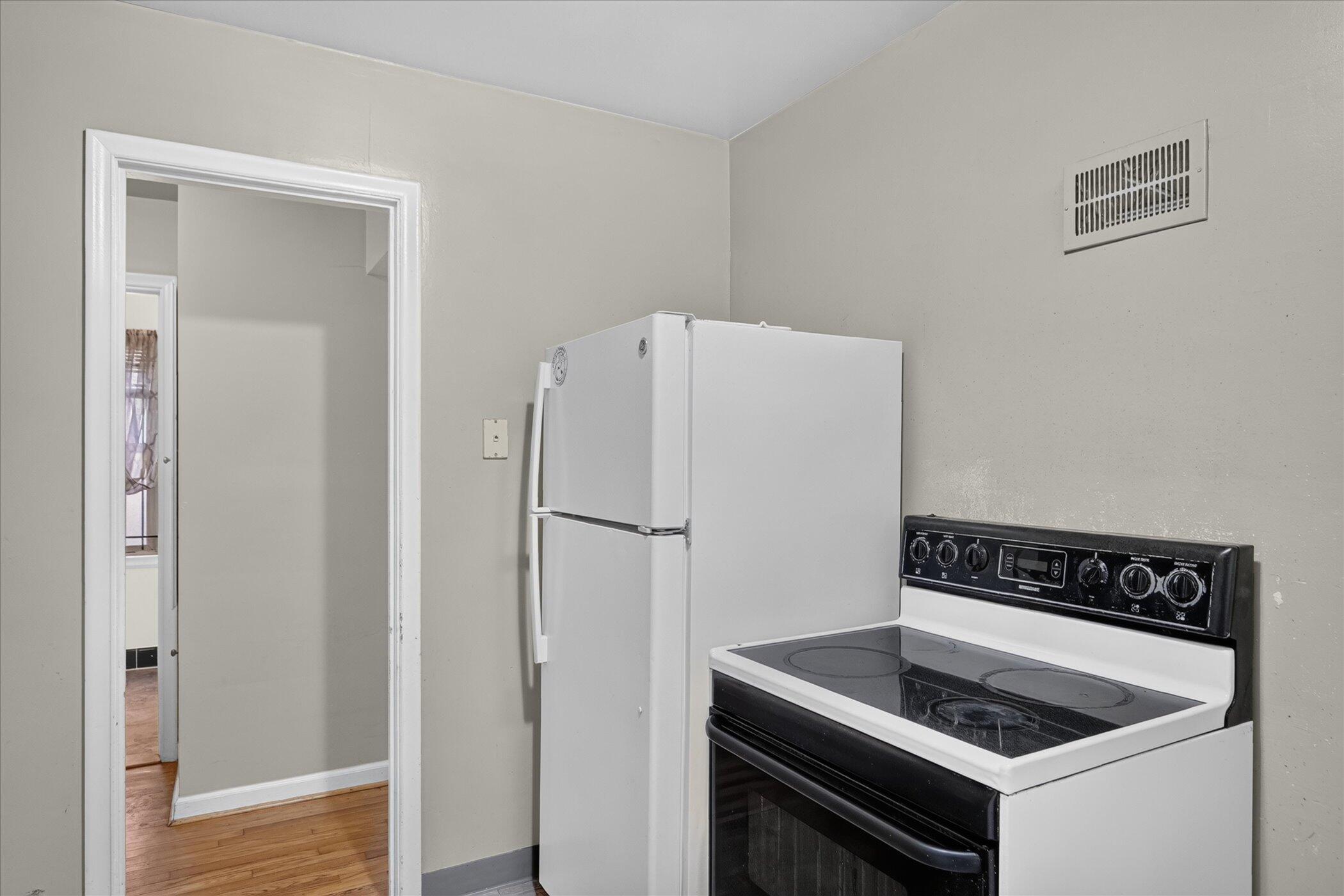 12885 Riverview Street Property Photo 13