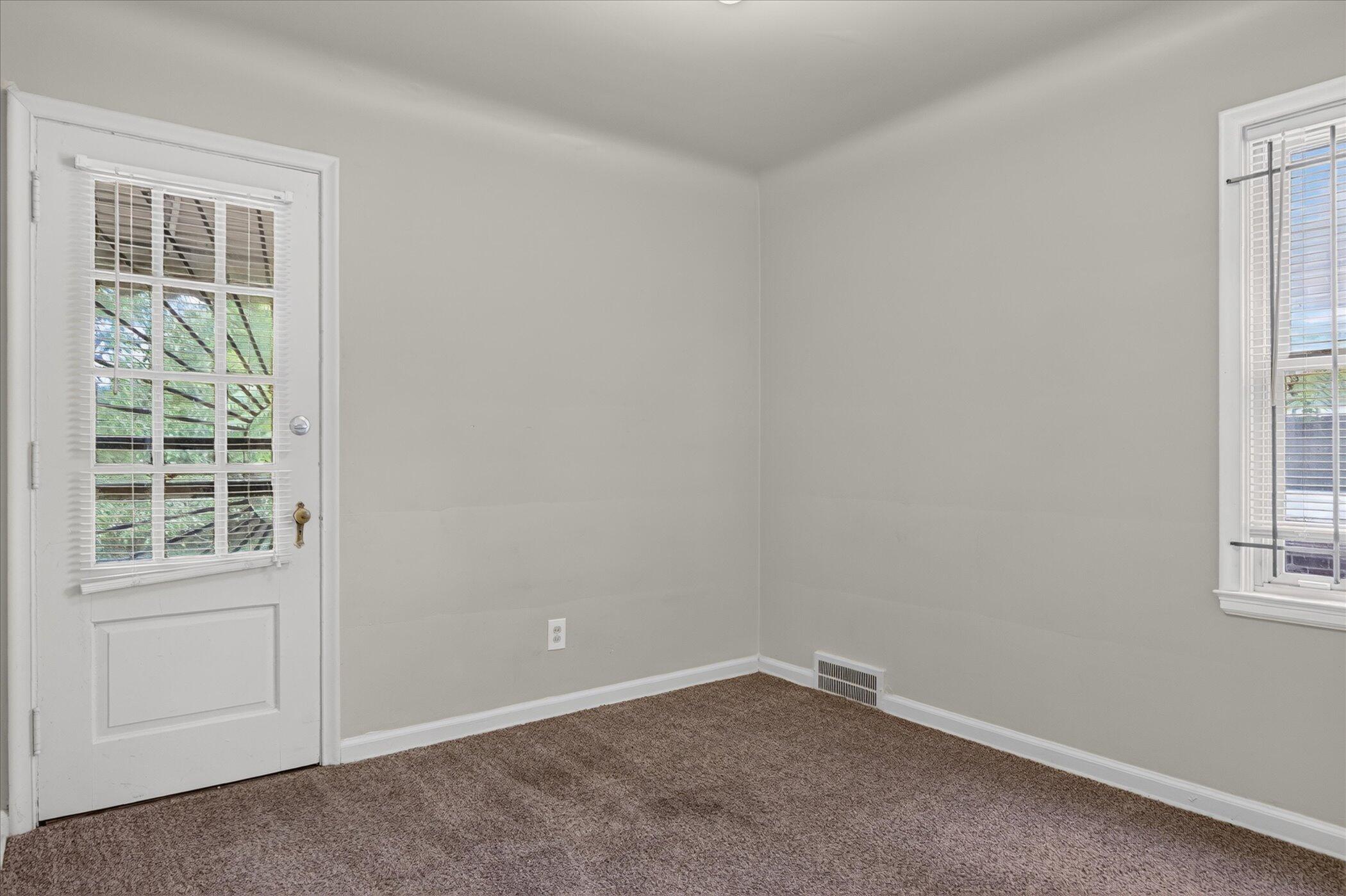 12885 Riverview Street Property Photo 21