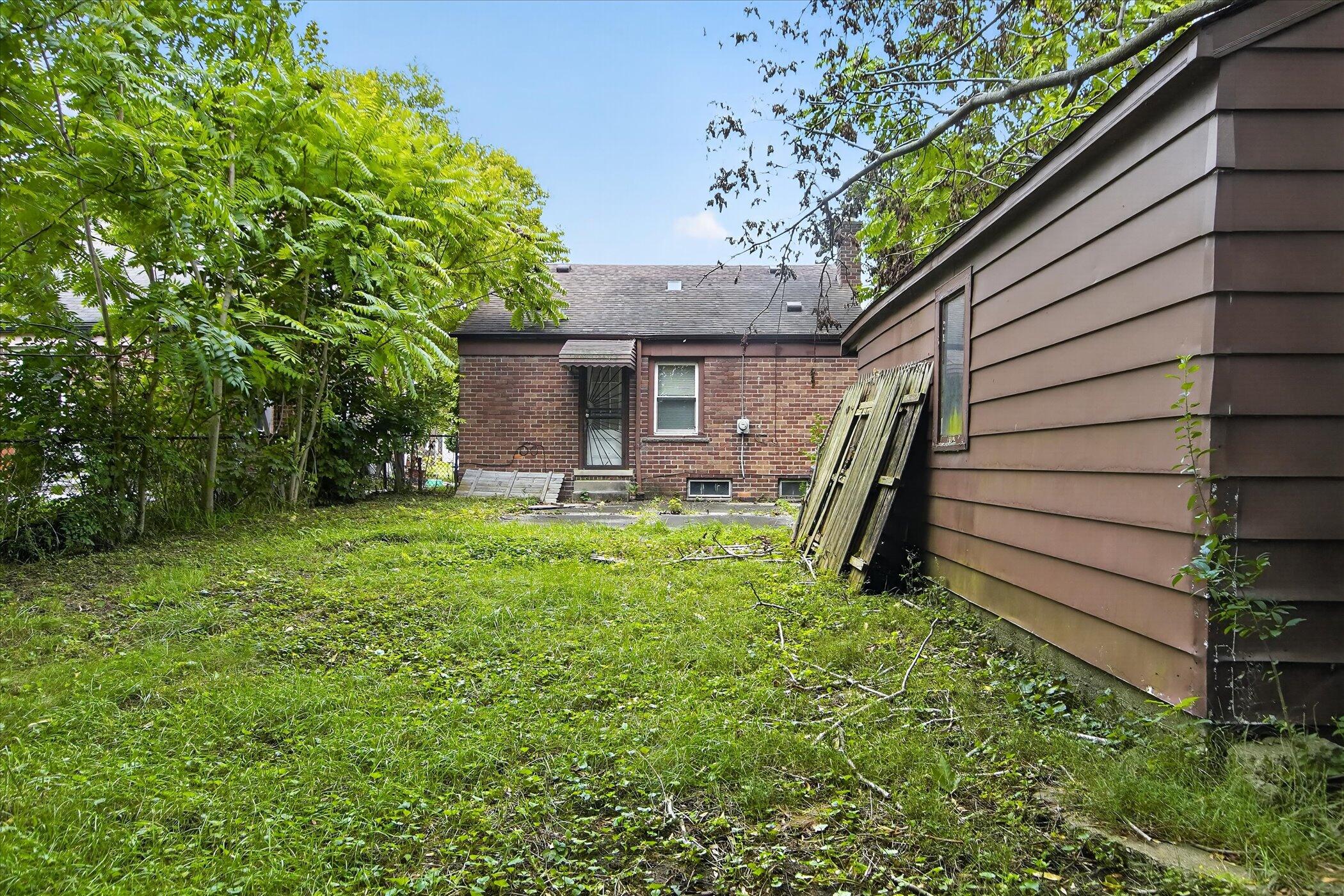 12885 Riverview Street Property Photo 29