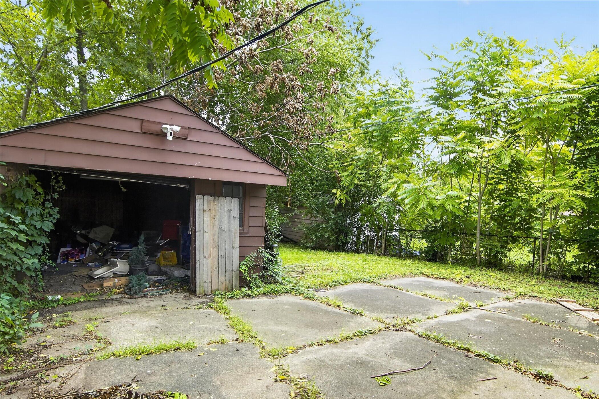 12885 Riverview Street Property Photo 30
