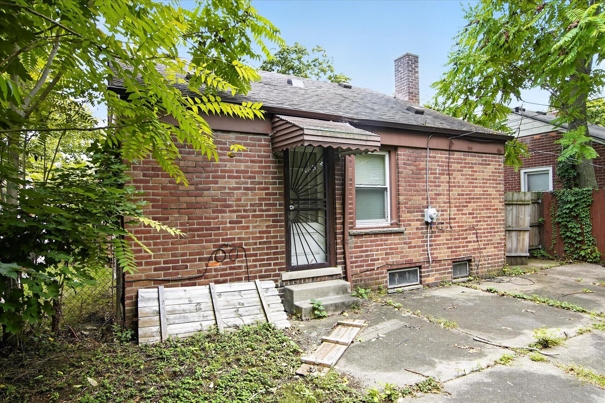 12885 Riverview Street Property Photo 33