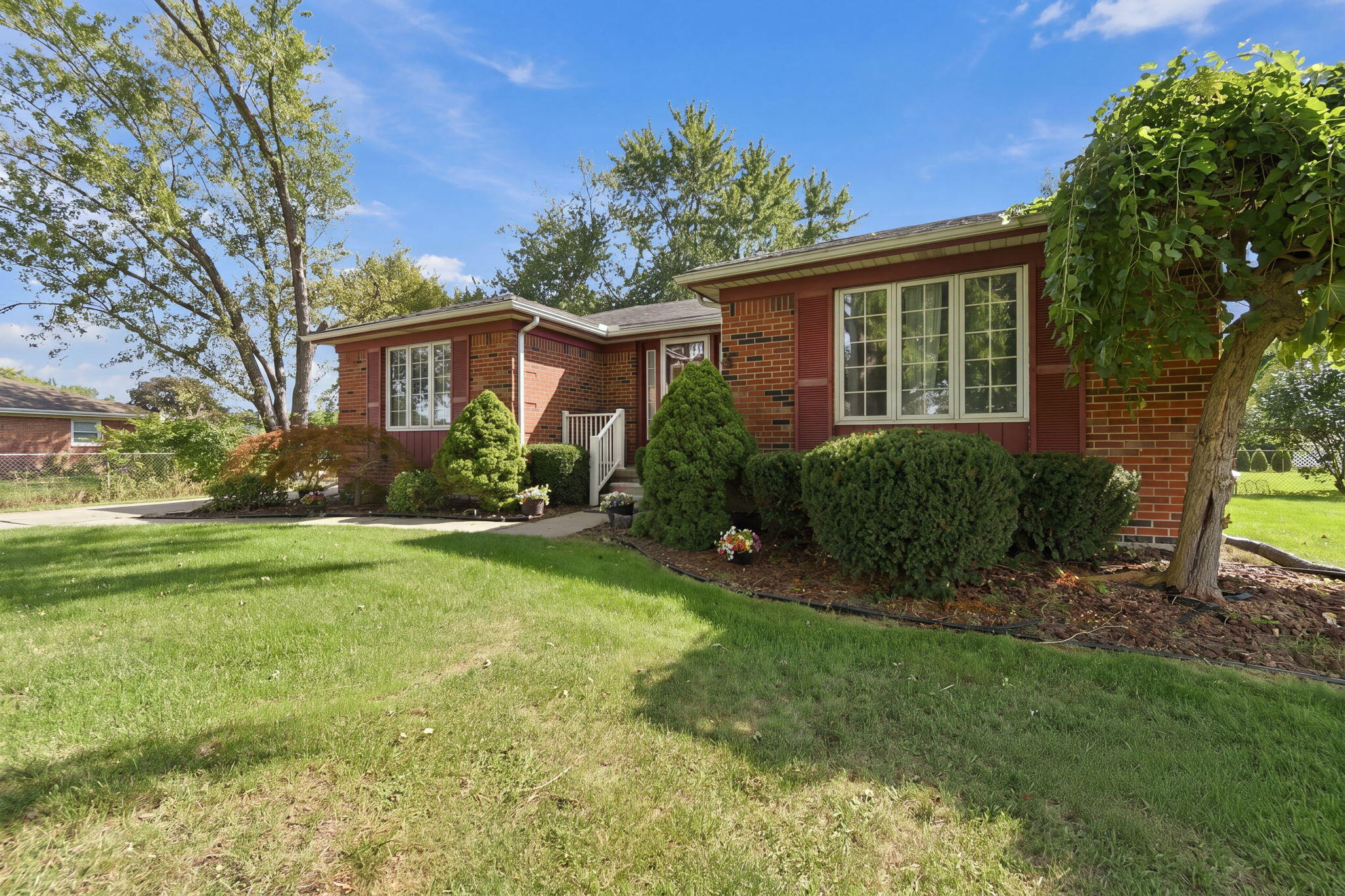 20461 Roche Road Property Photo 1
