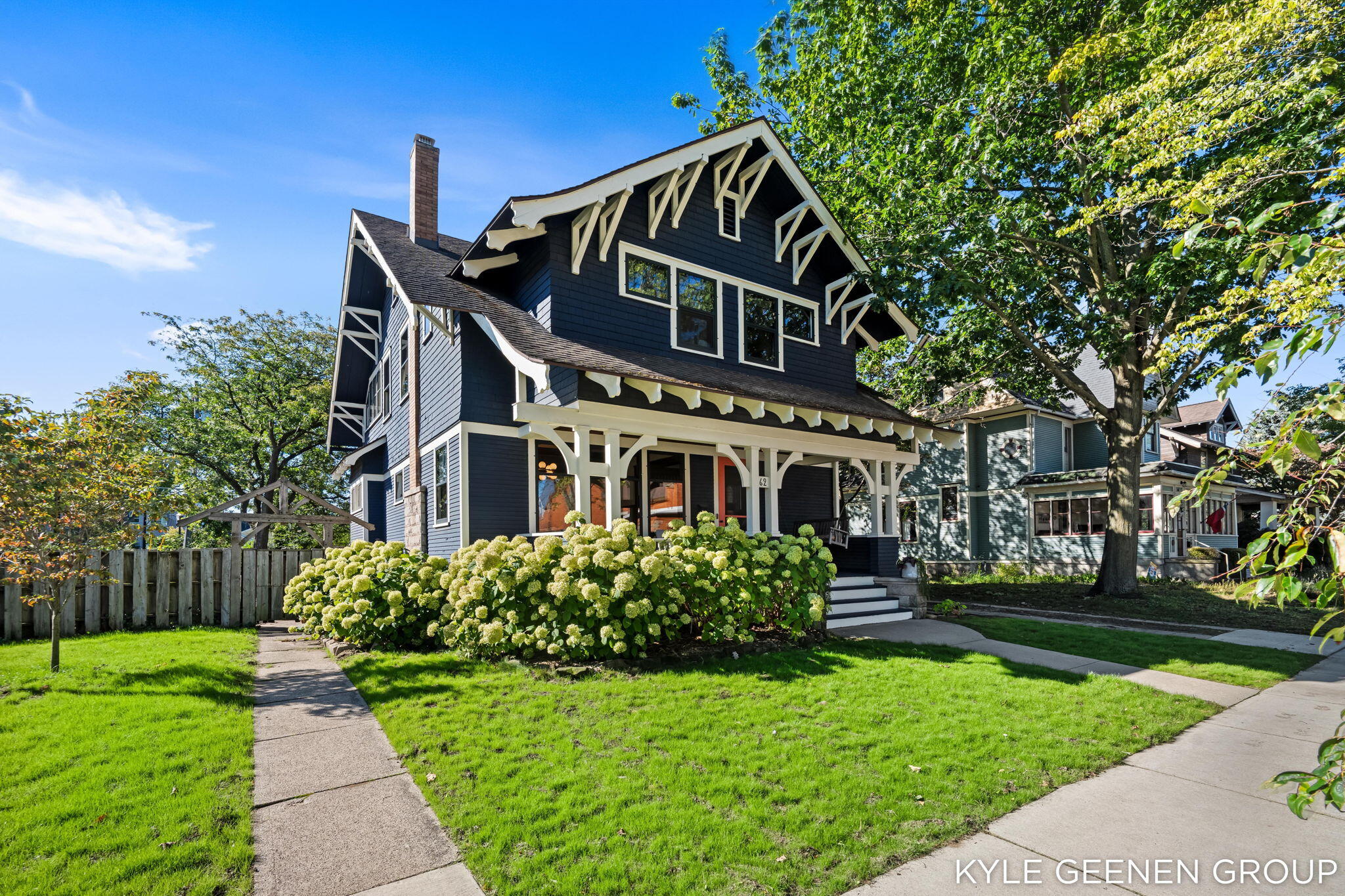 62 W 11th Street Property Photo 1