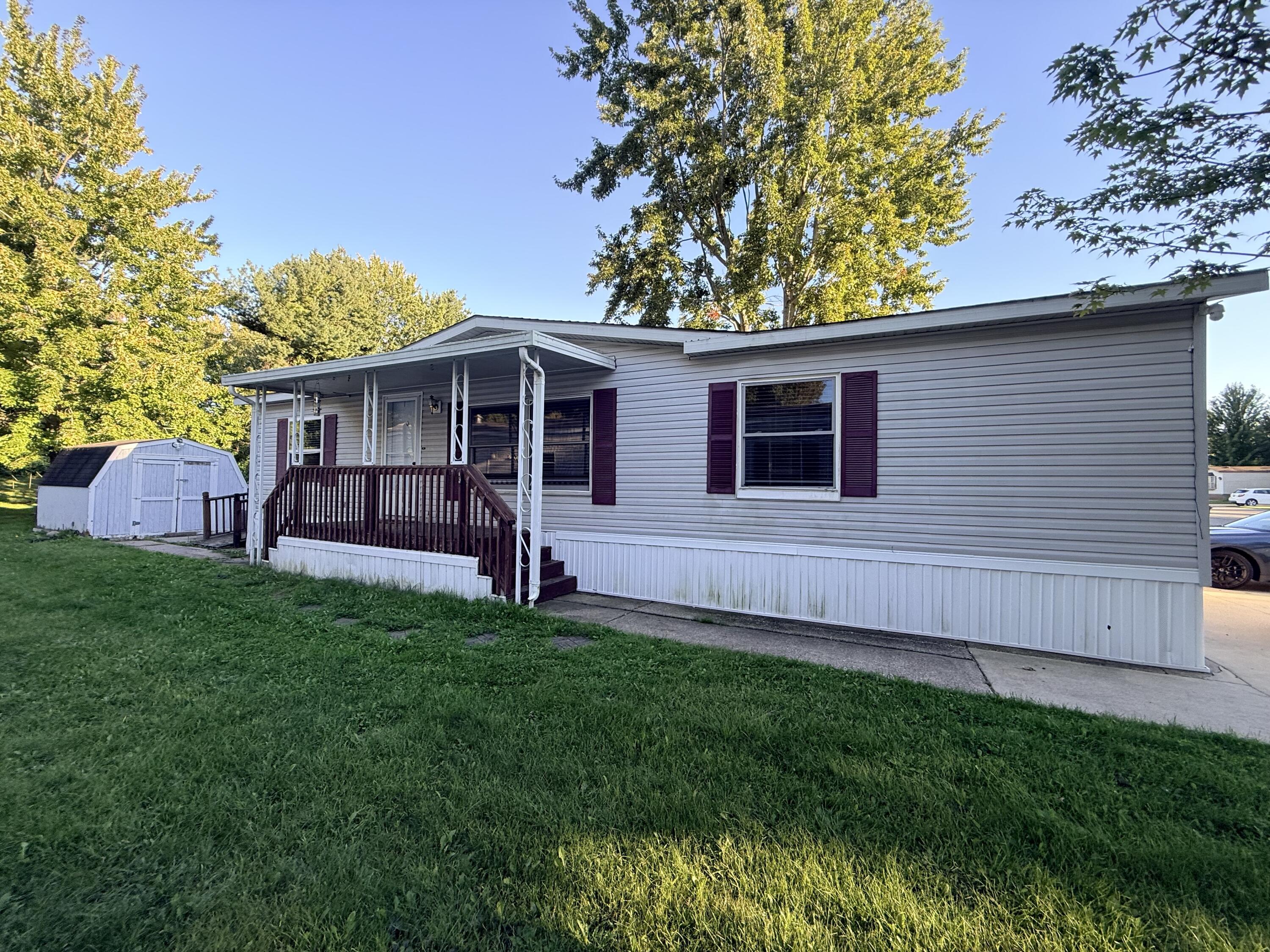 4484 Gardens Boulevard Nw Property Photo 1