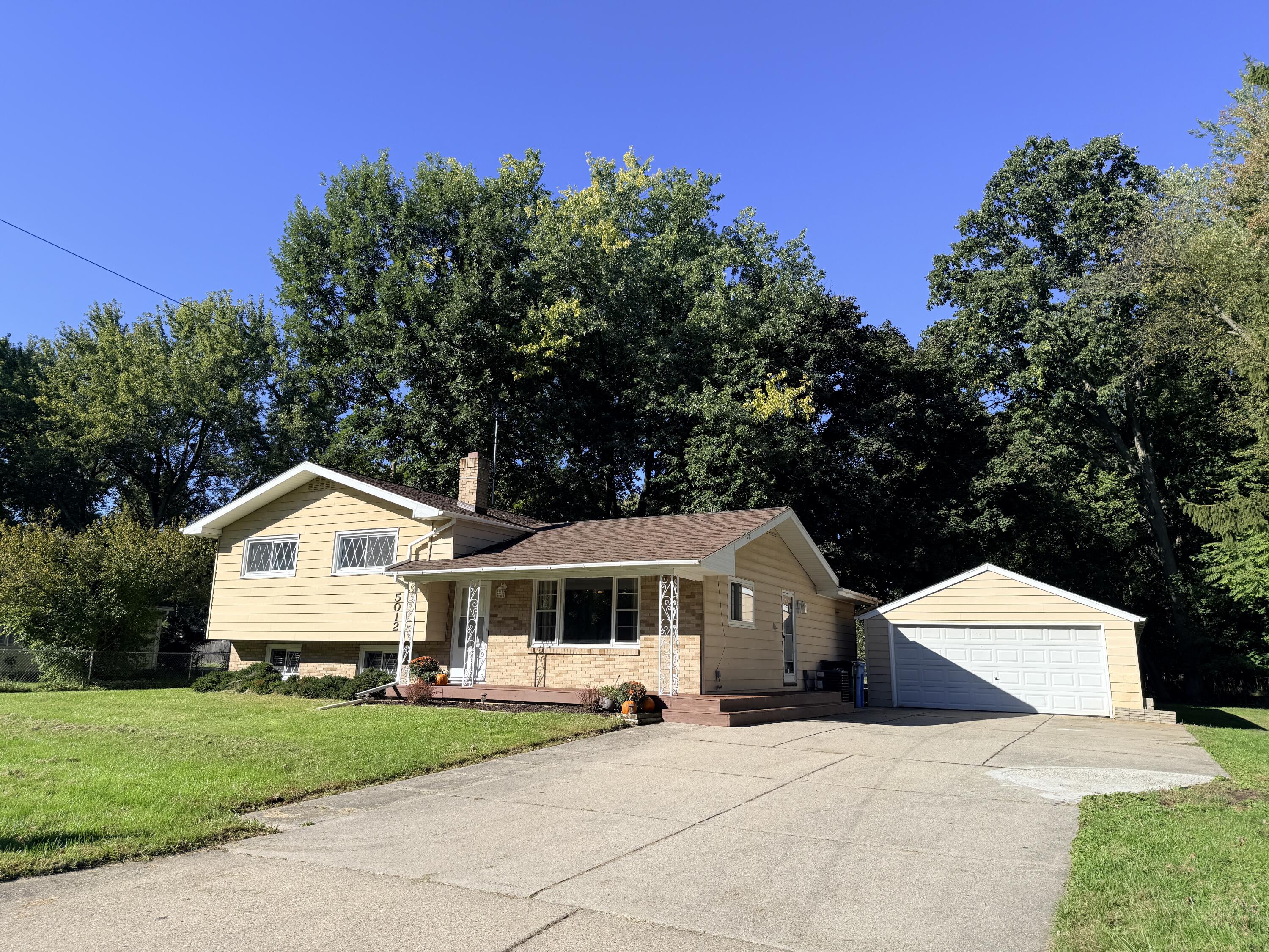 5012 Tressa Drive Property Photo 1
