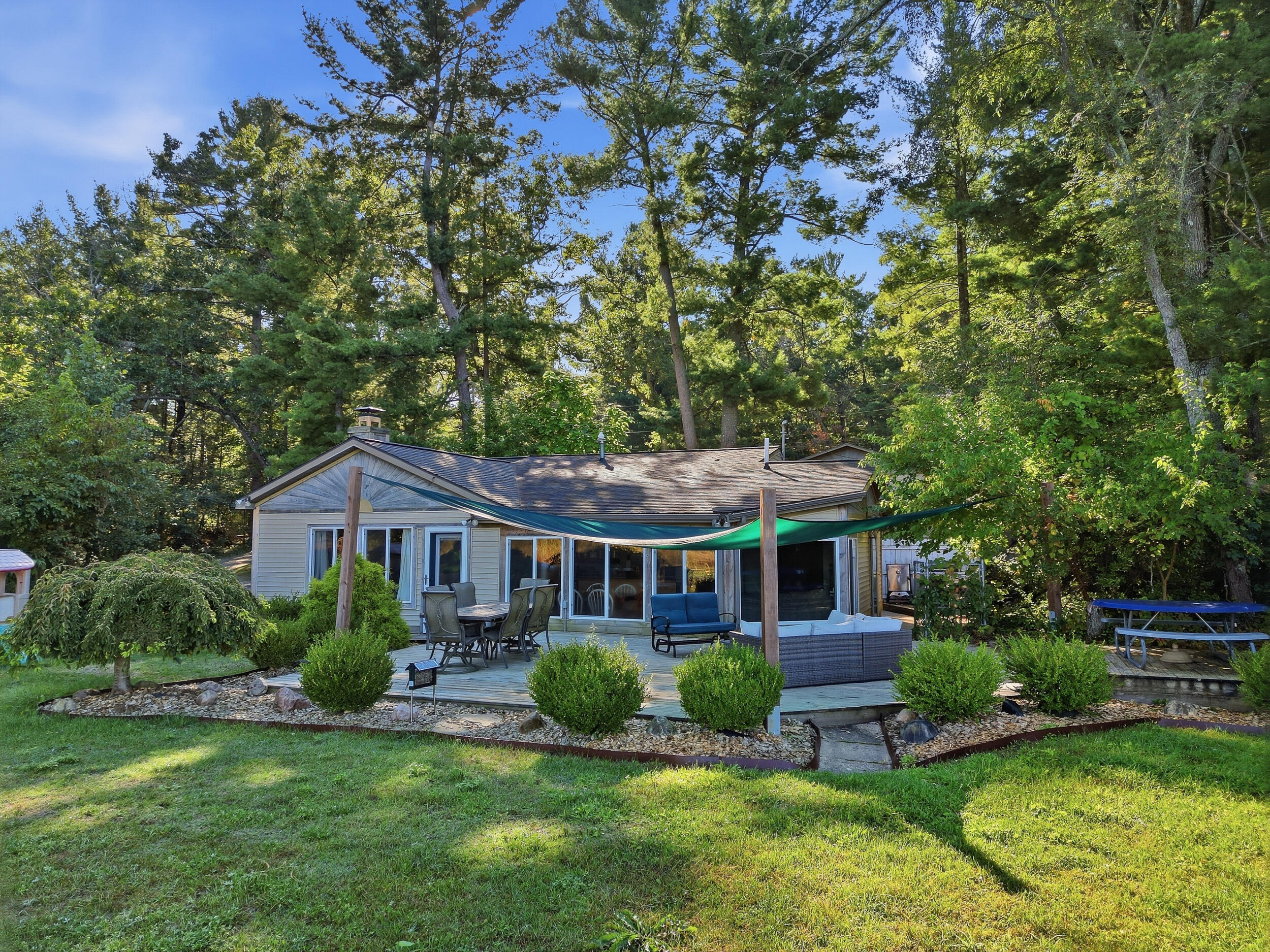 4174 Wilson Beach Road Property Photo 1