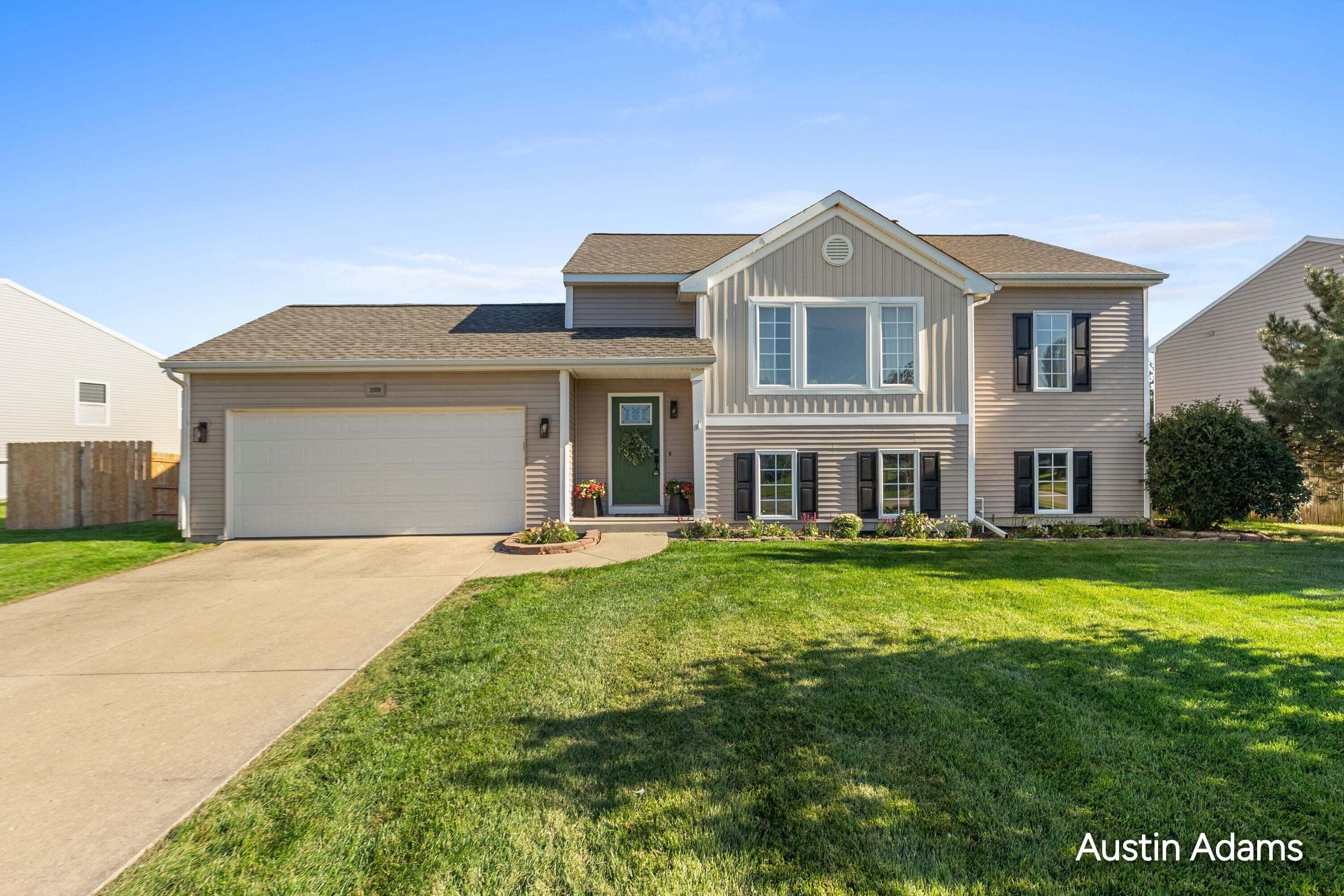 2058 Waler Drive Property Photo 1
