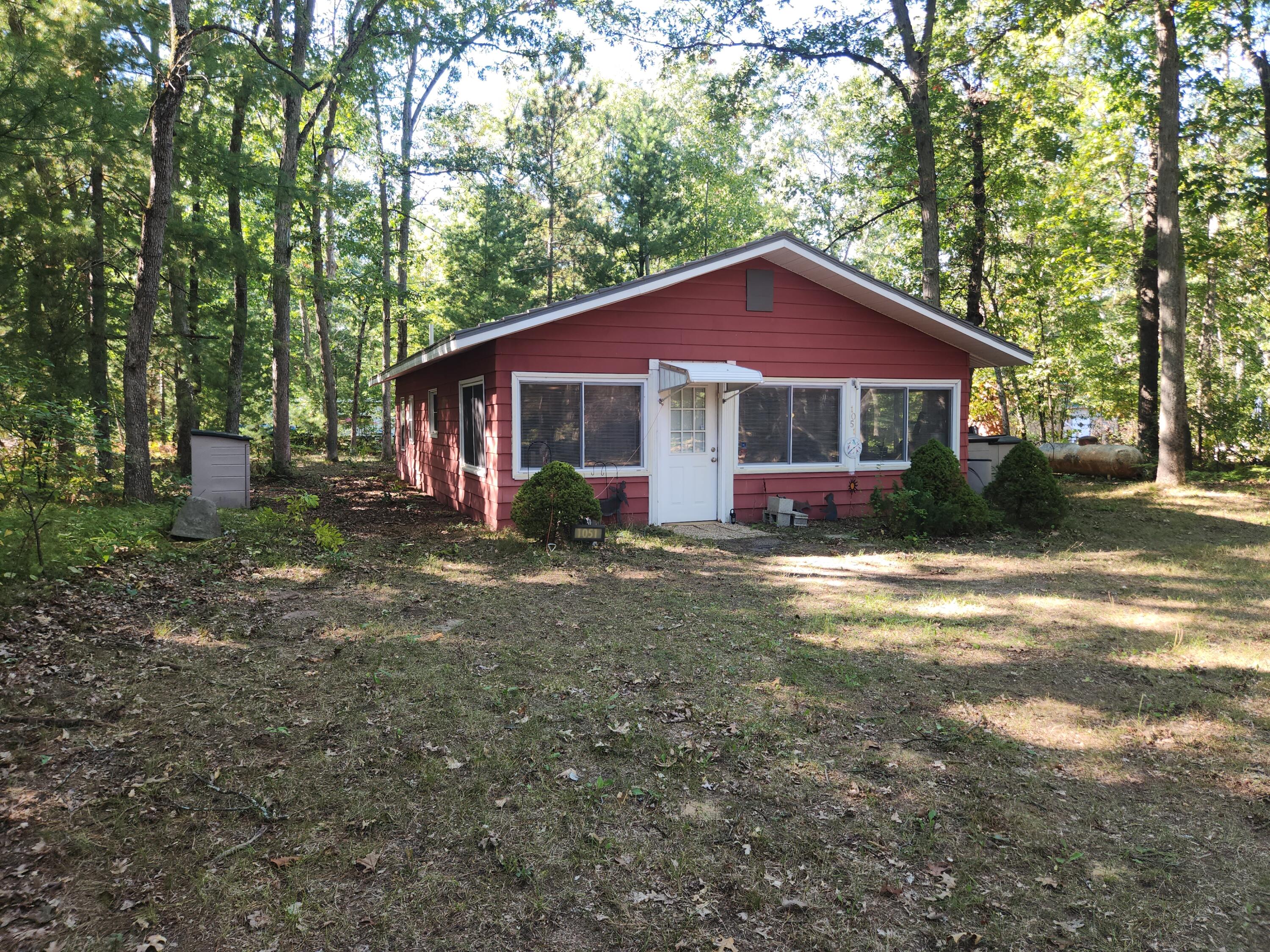 1051 N Timberwolf Trail Property Photo 1
