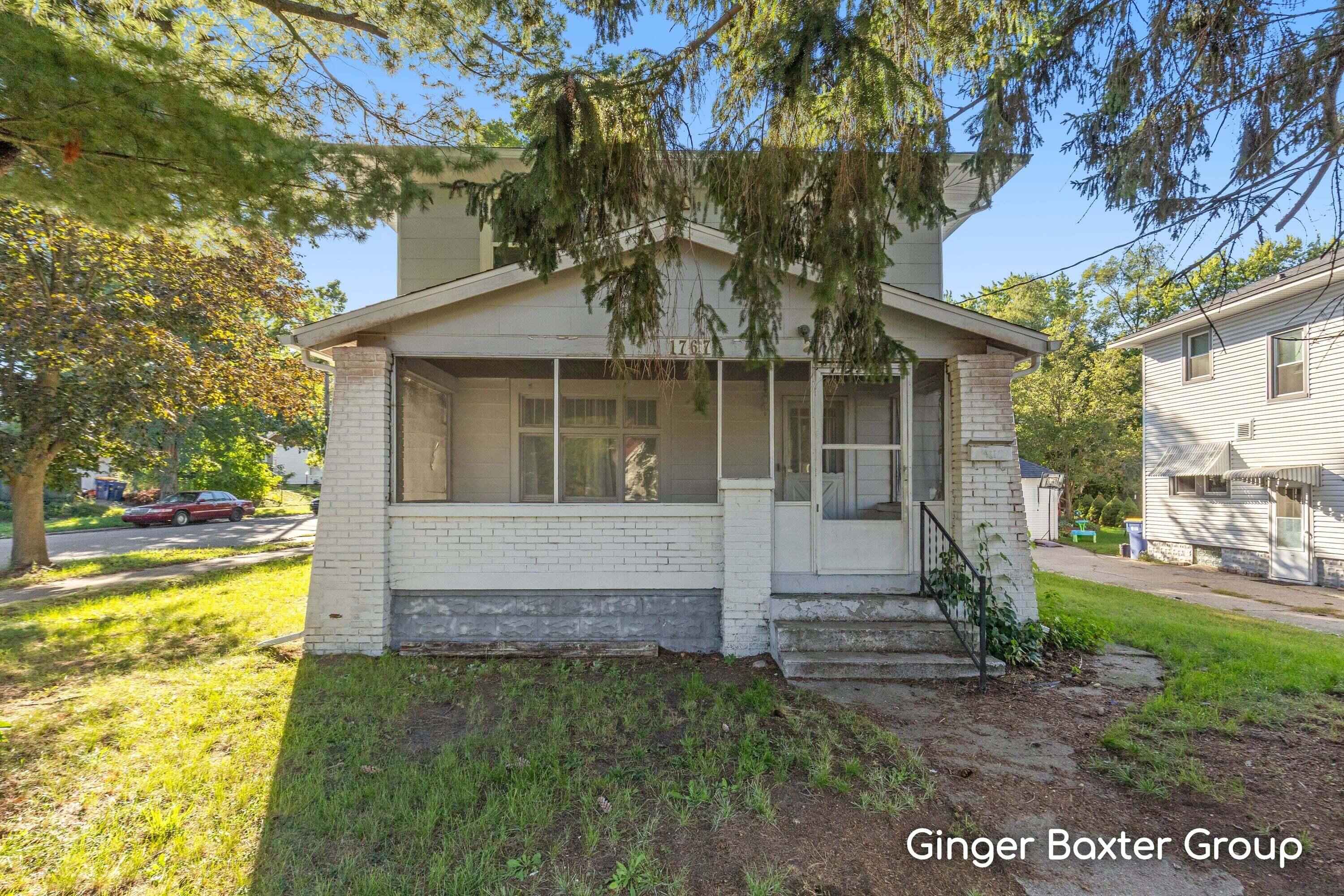 1767 Newark Avenue Se Property Photo 1