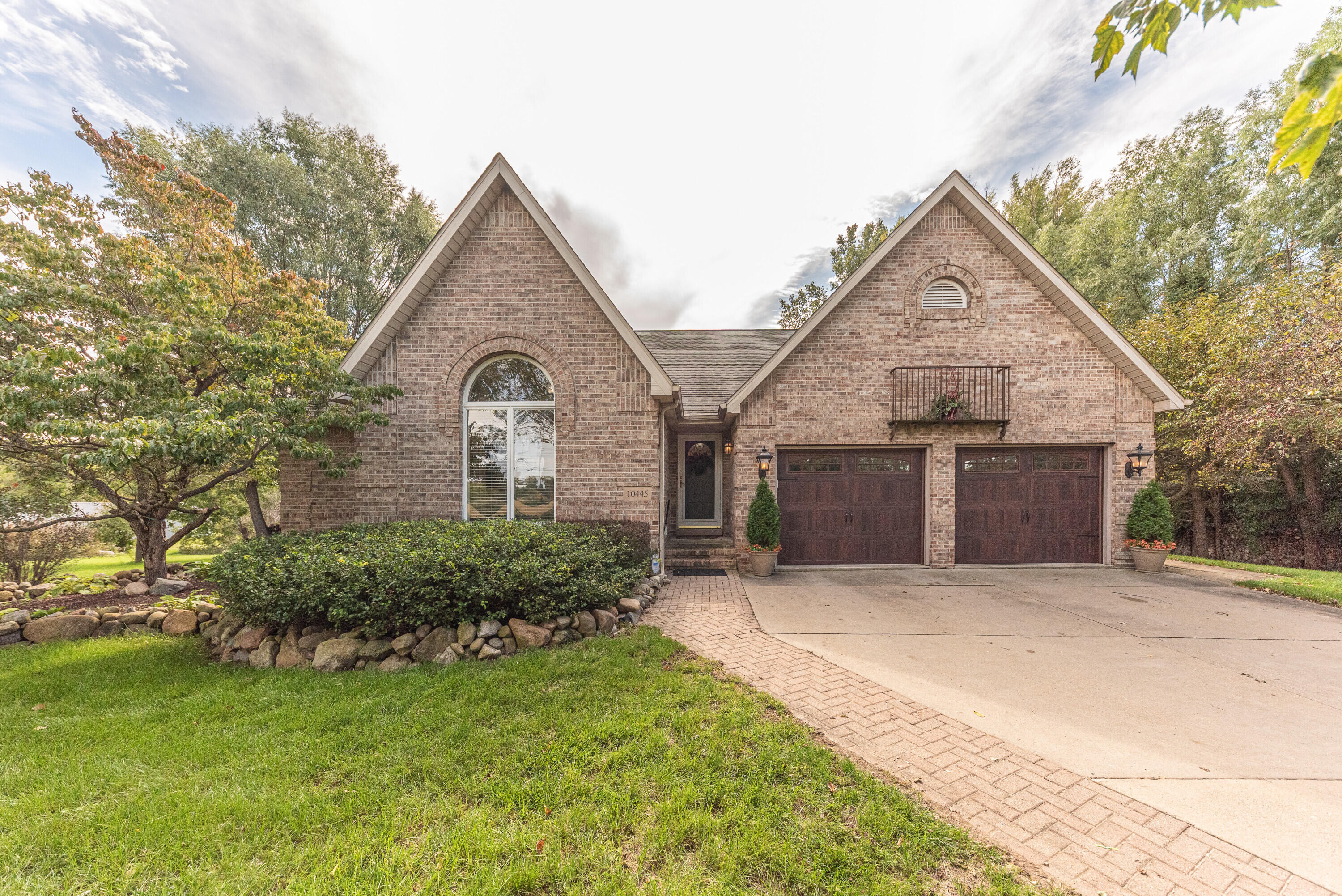 10445 E Stony Creek Road Property Photo 1