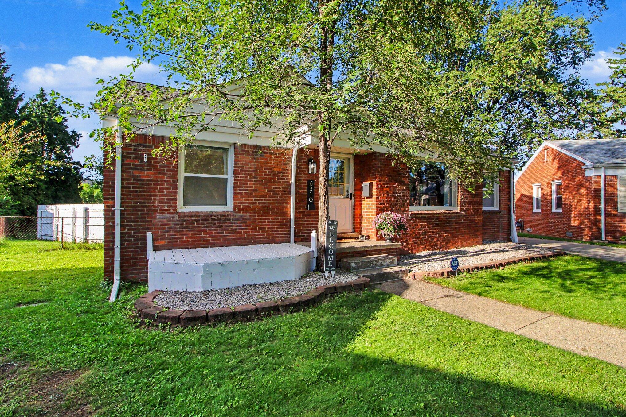 6310 Buckingham Avenue Property Photo 3