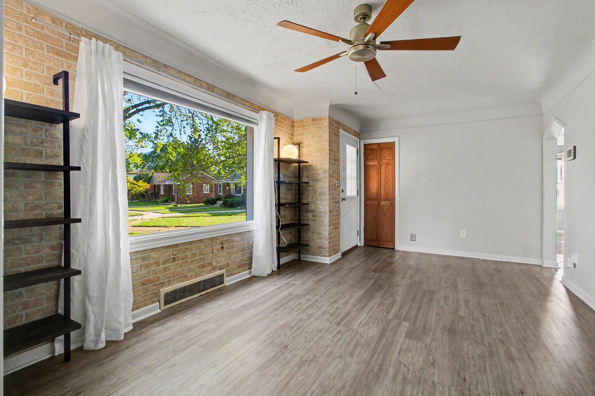 6310 Buckingham Avenue Property Photo 5
