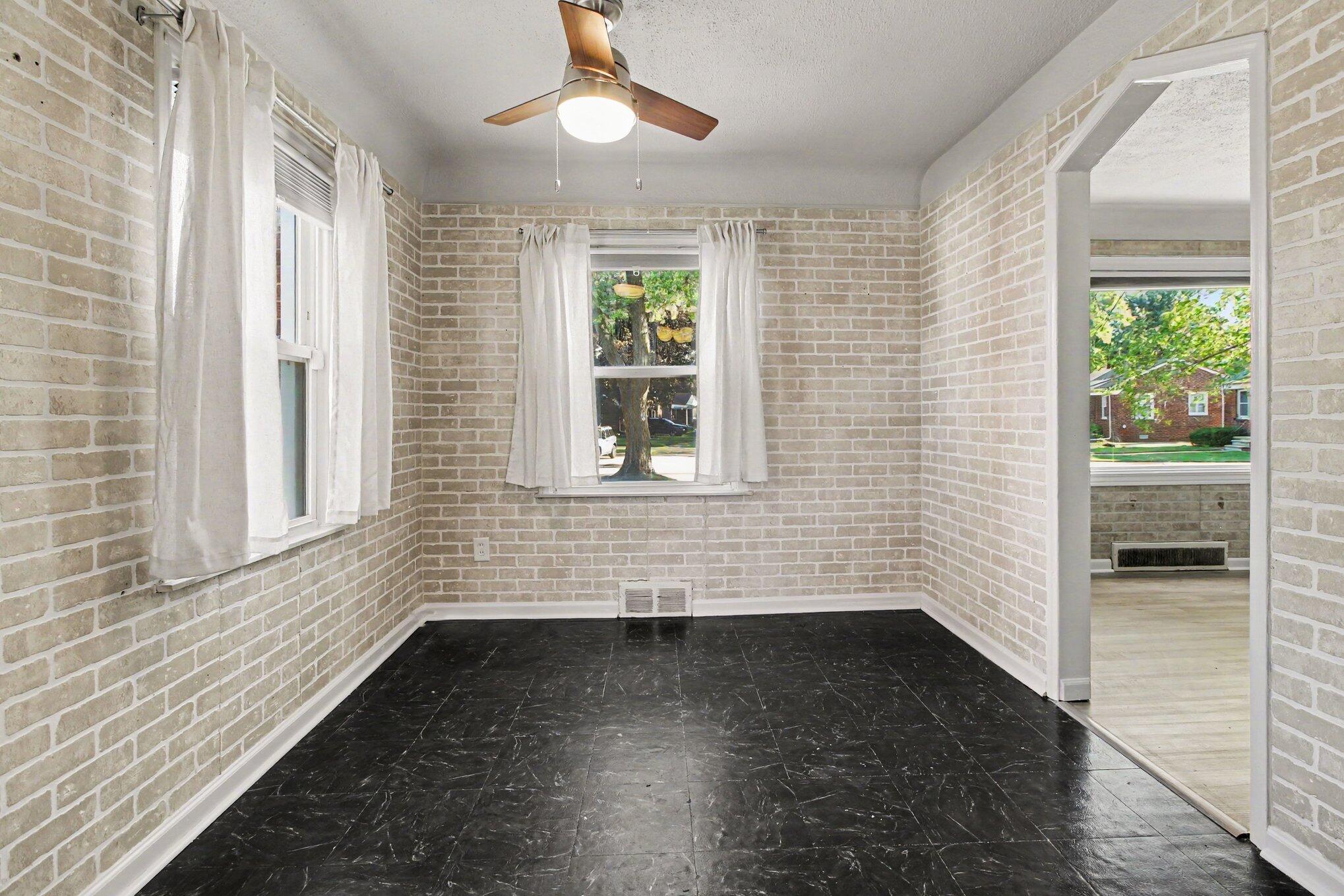 6310 Buckingham Avenue Property Photo 11